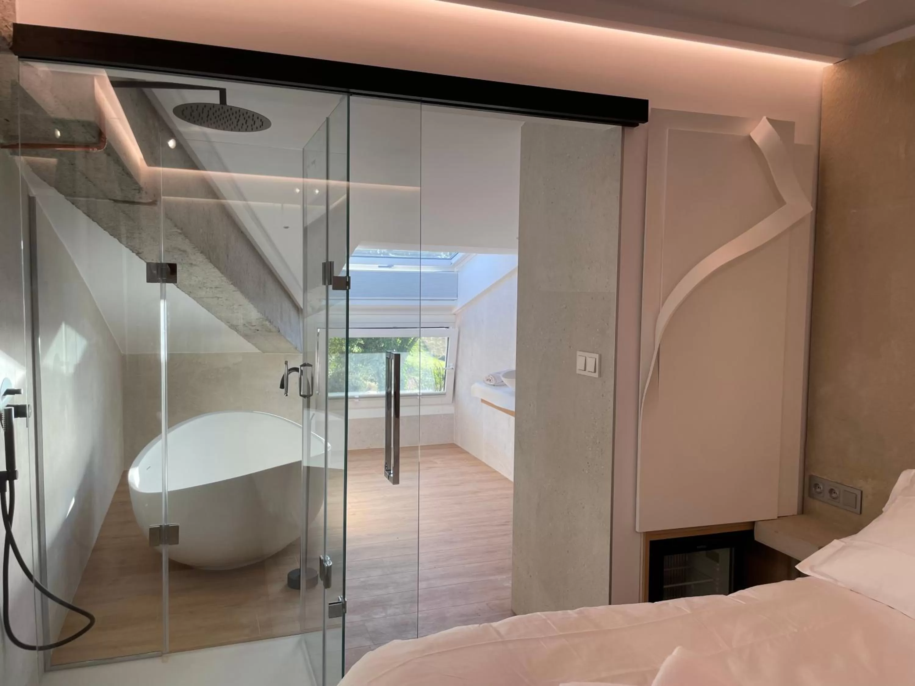 Shower, Bed in Hotel Boutique Berazadi Berri