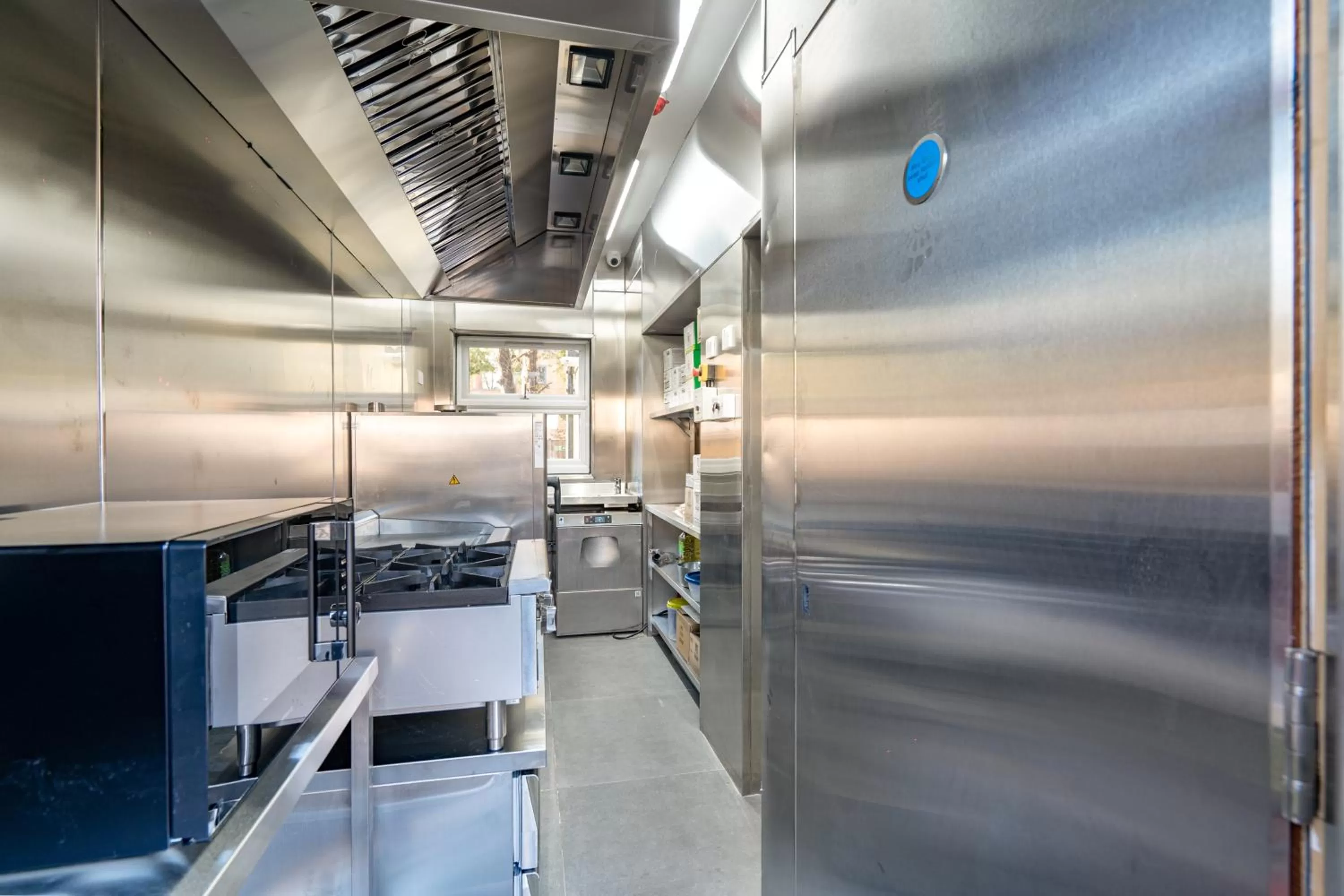 Kitchen or kitchenette in Hotel DC, Stratford