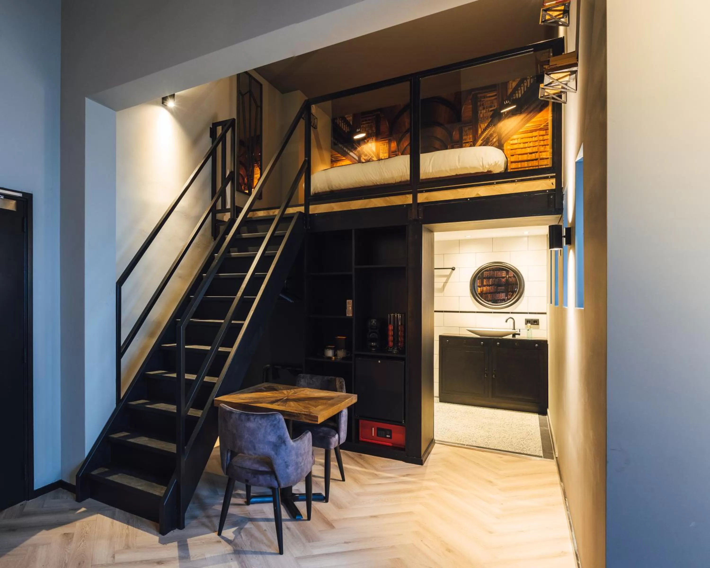 Kitchen/Kitchenette in Oldschool Hotel