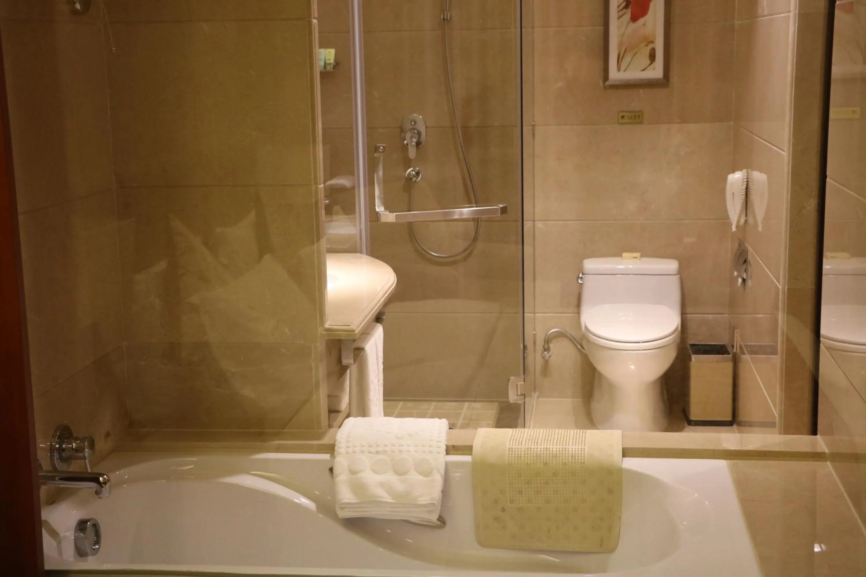 Shower in Rongjiang Hotel