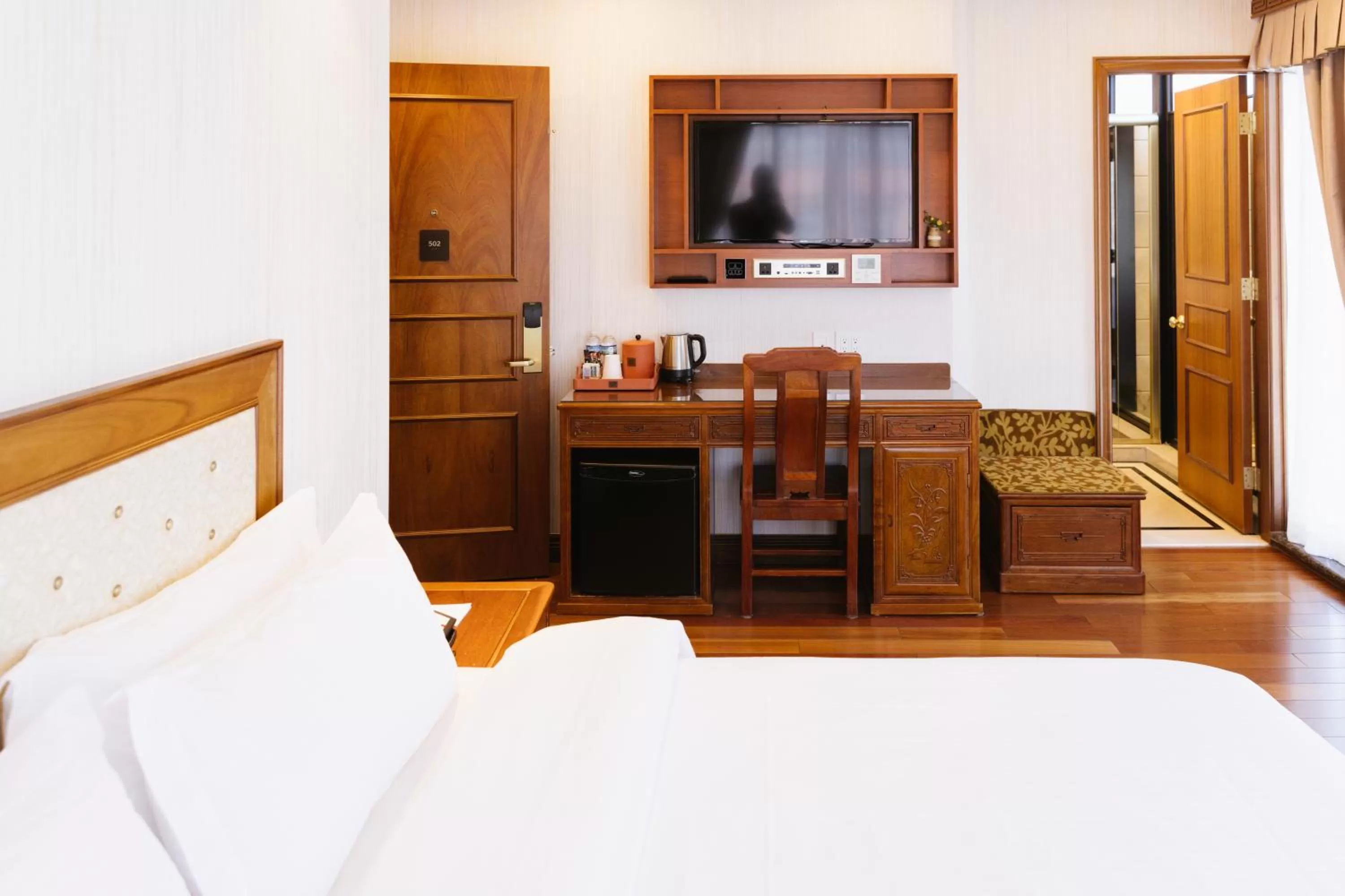 Bed in The Allen Hotel