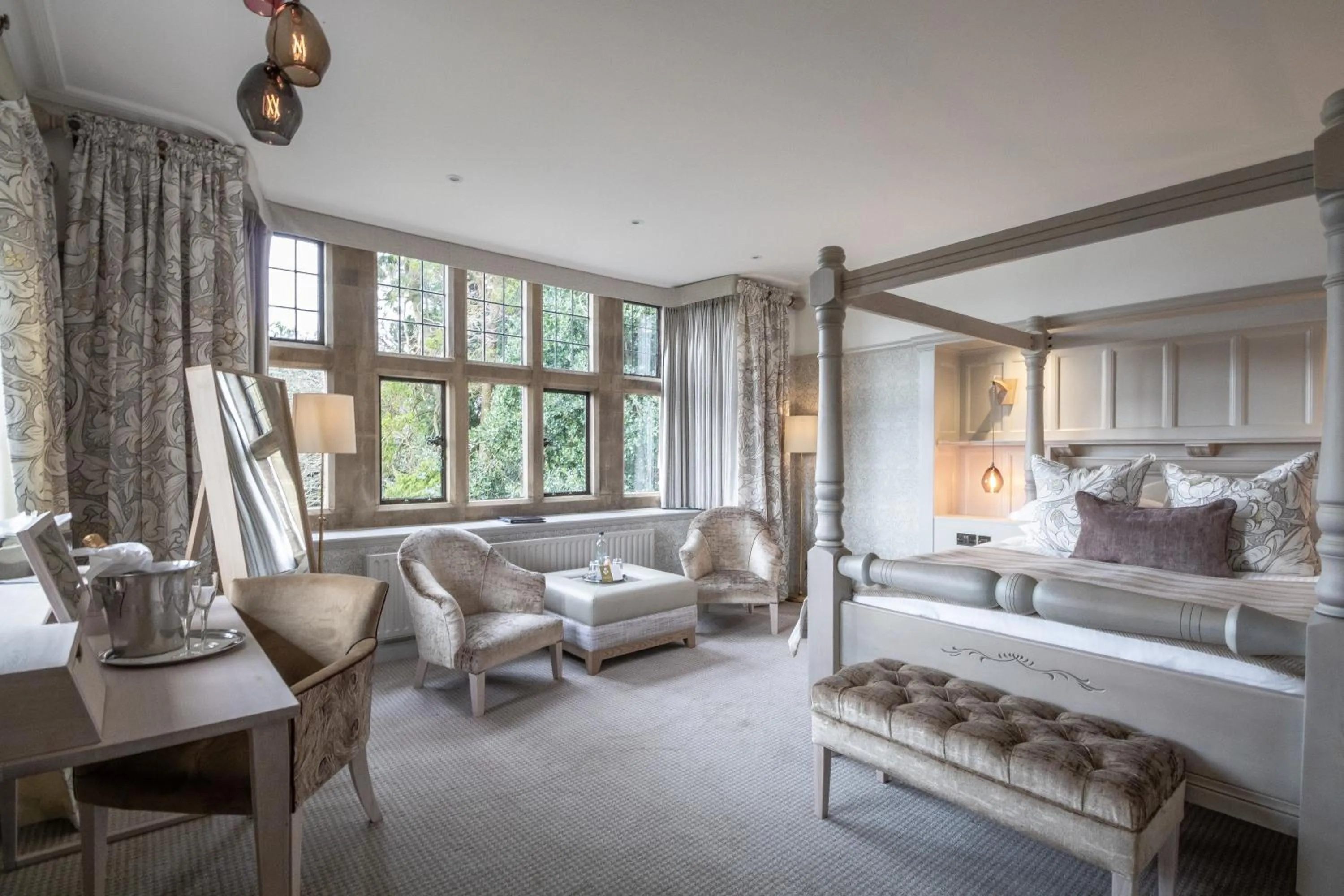 Bedroom, Bed in Cragwood Country House Hotel