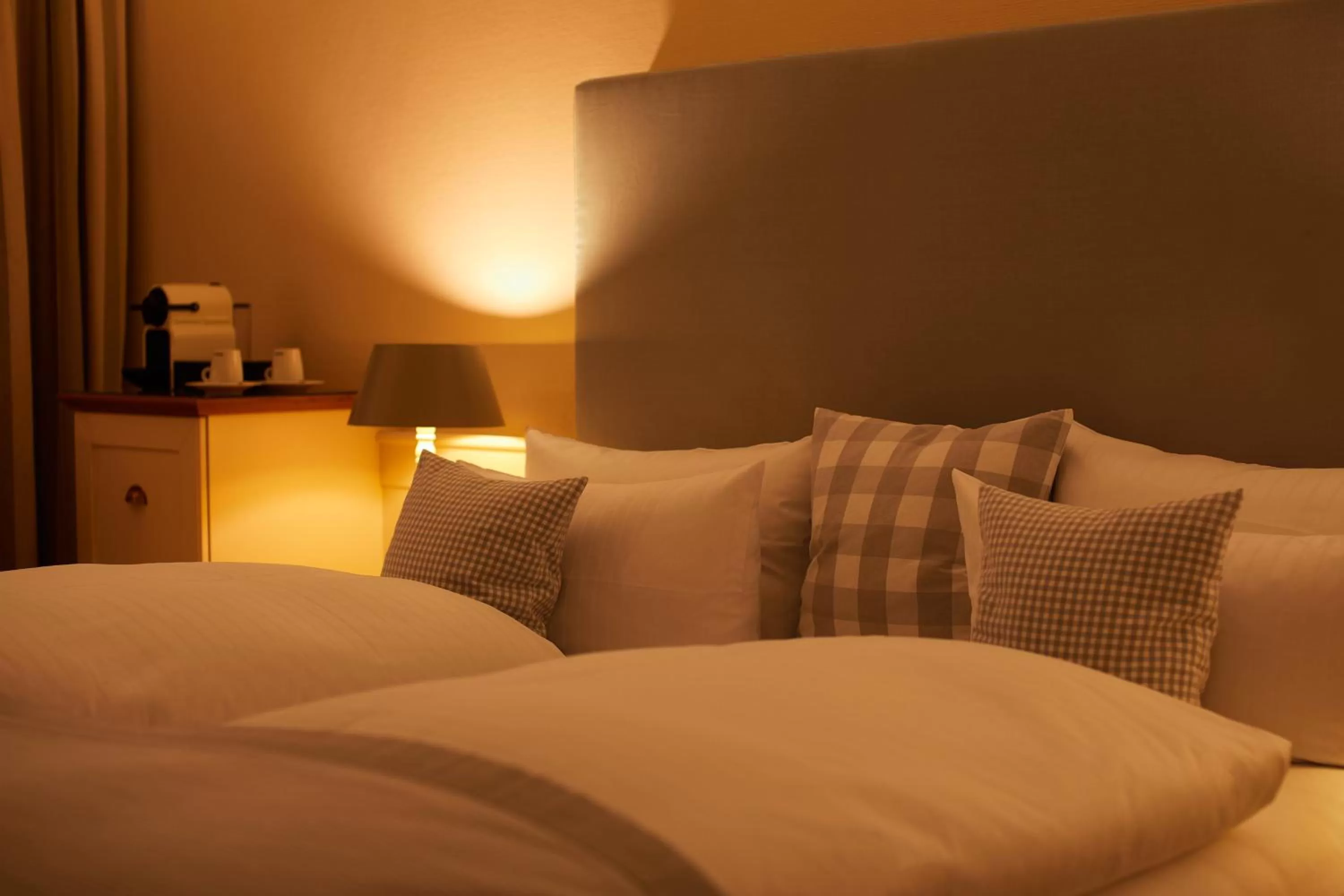 Bed in Fuchsbau Romantik Hotel & SPA Restaurant & FOX Bar