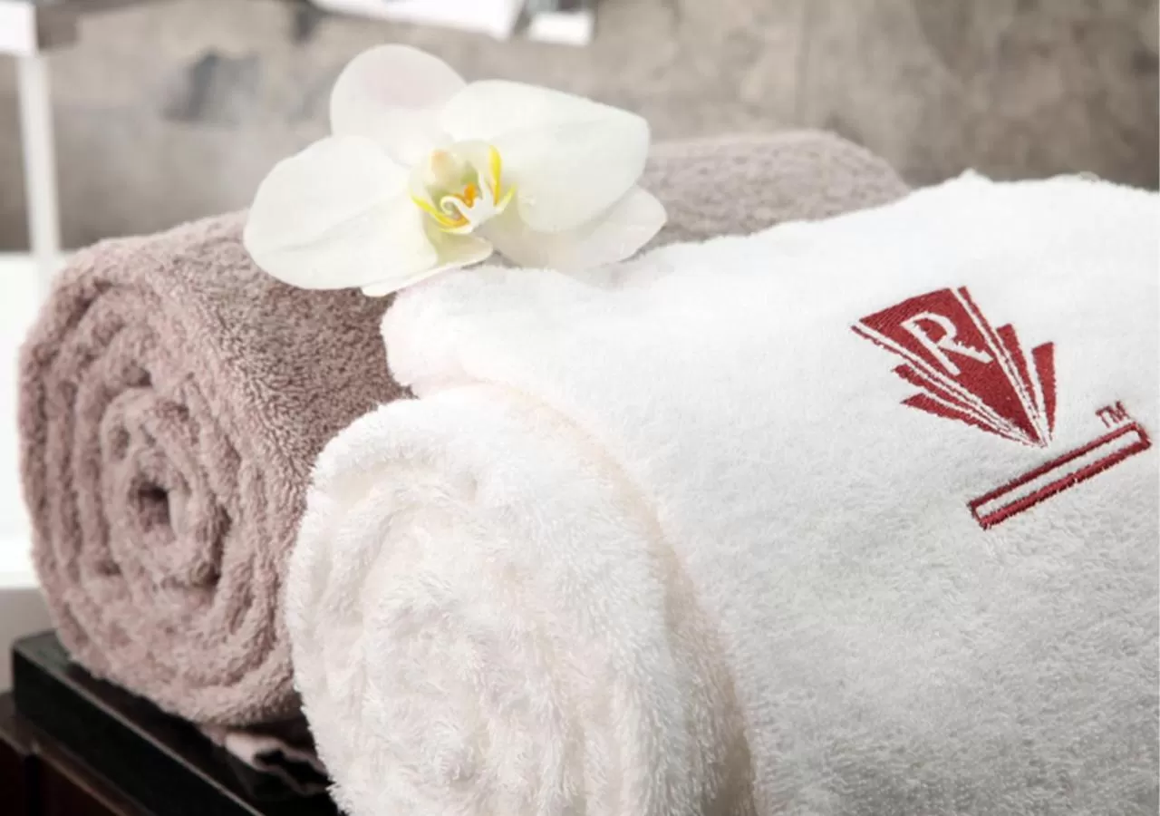towels in Rhombus Park Aura Chengdu Hotel