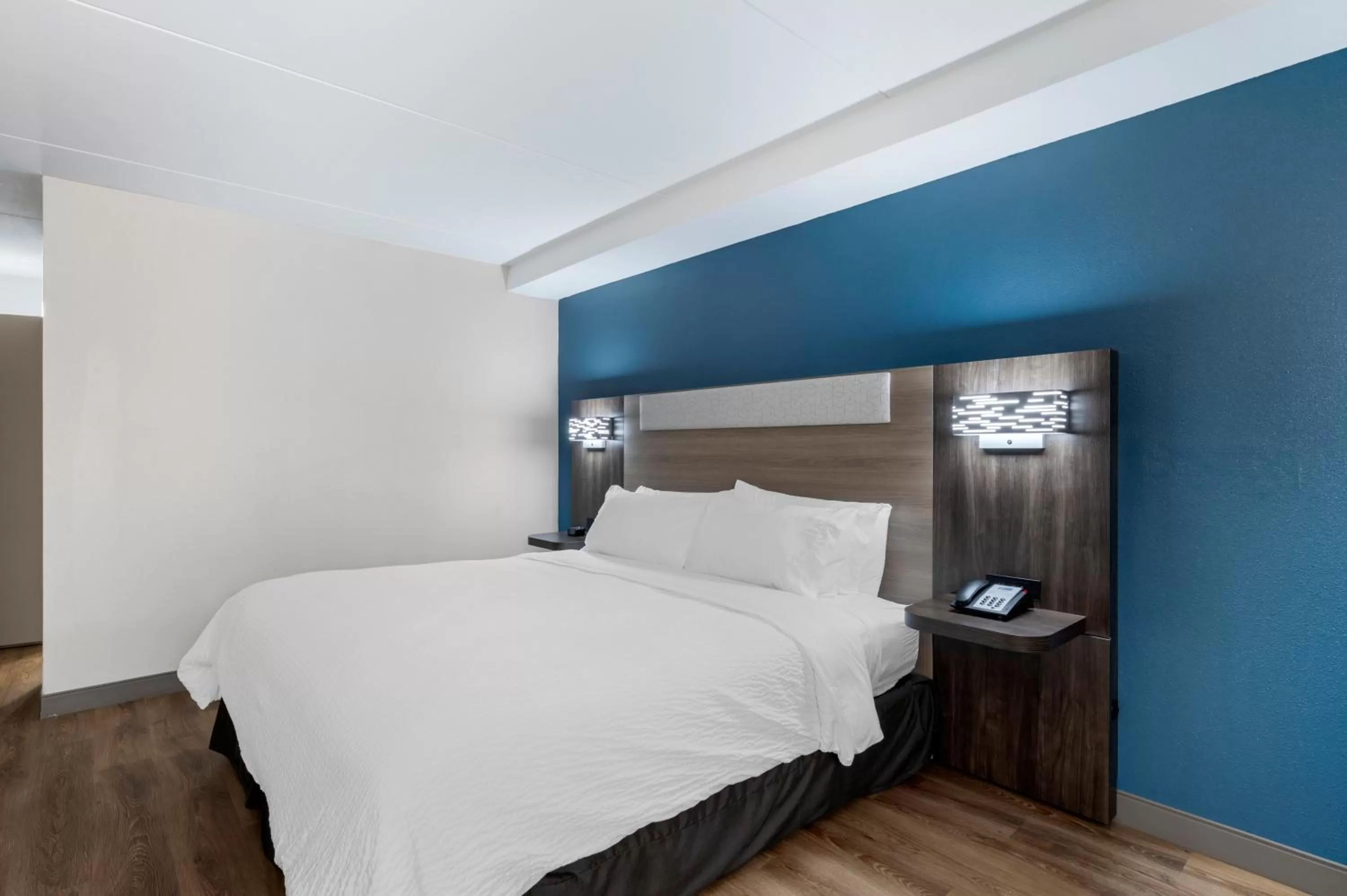 Bedroom, Bed in Holiday Inn Express Greencastle by IHG