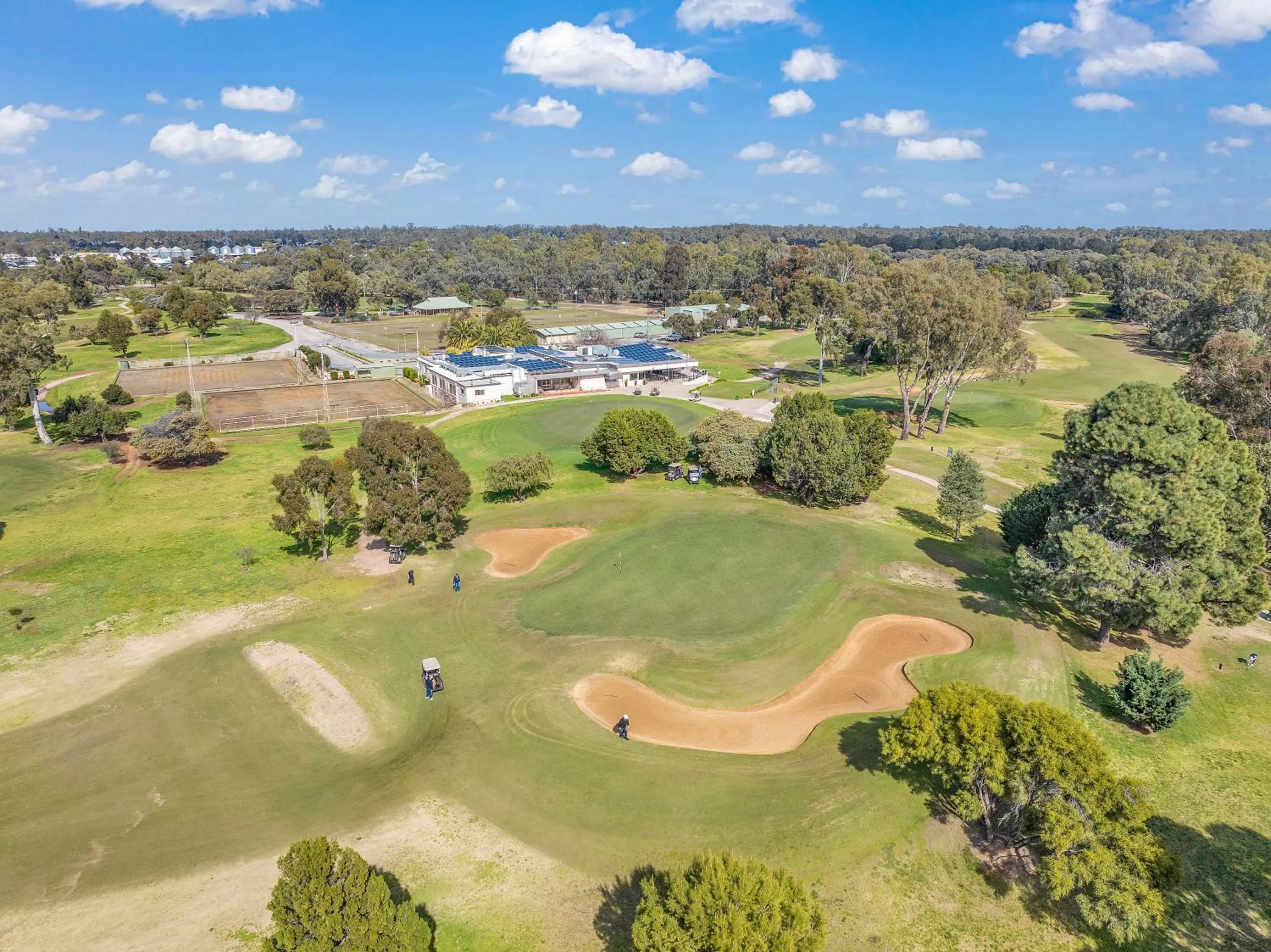 Golfcourse in Comfort Suites Clubarham Golf Resort