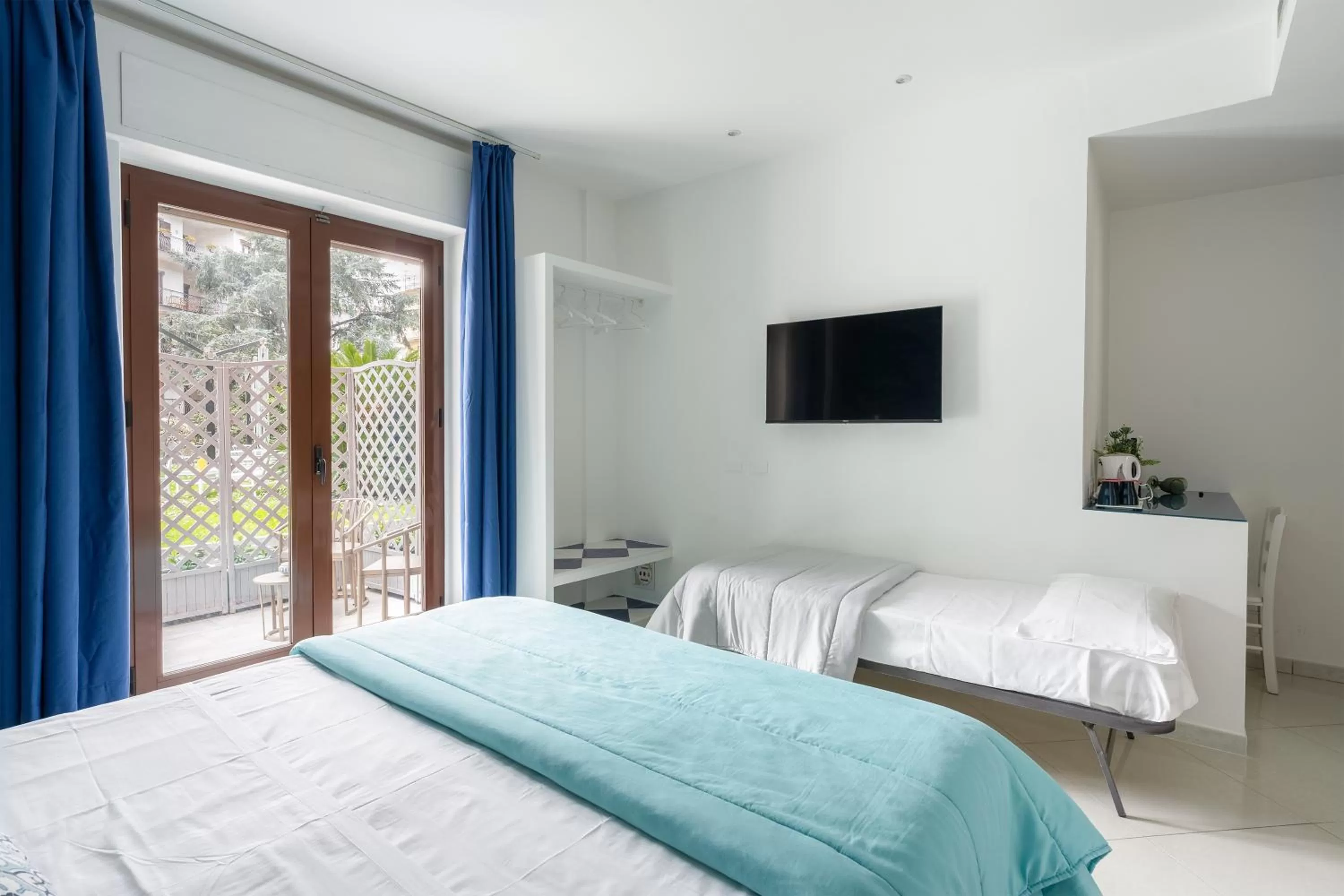 Photo of the whole room, Bed in Giardino Archeologico