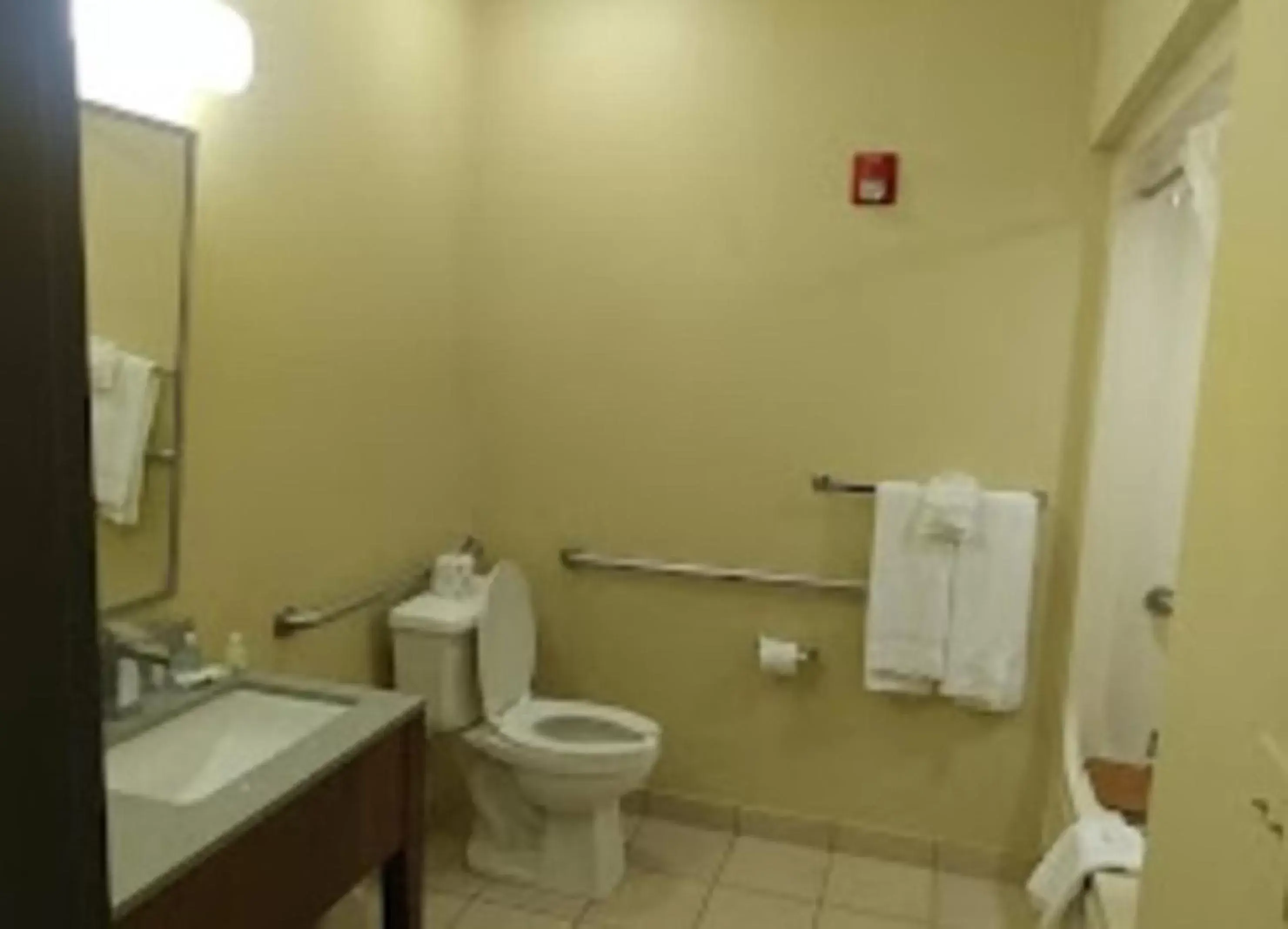 King Suite - Non-Smoking in Quality Inn & Suites Roanoke - Fort Worth North King Suite - Non-Smoking in Quality Inn & Suites Roanoke - Fort Worth North