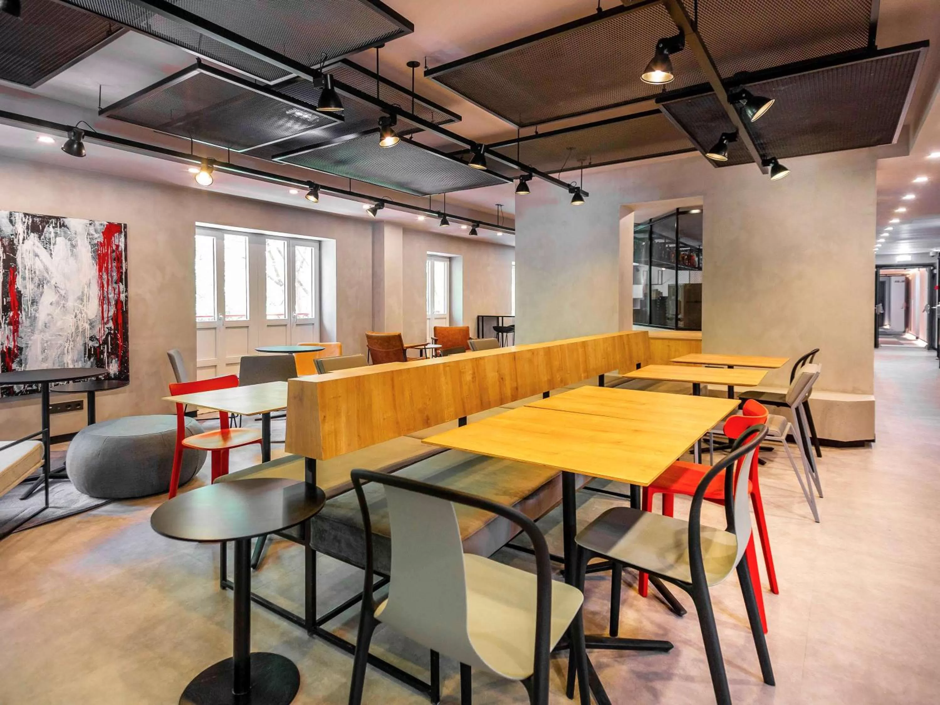 Restaurant/places to eat in ibis Porto Centro Mercado Bolhao