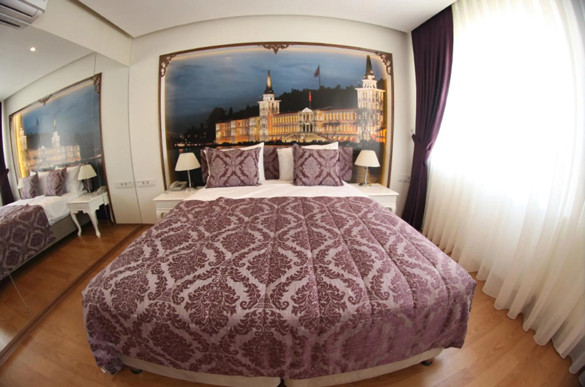 Decorative detail, Bed in Elite Marmara Bosphorus&Suites