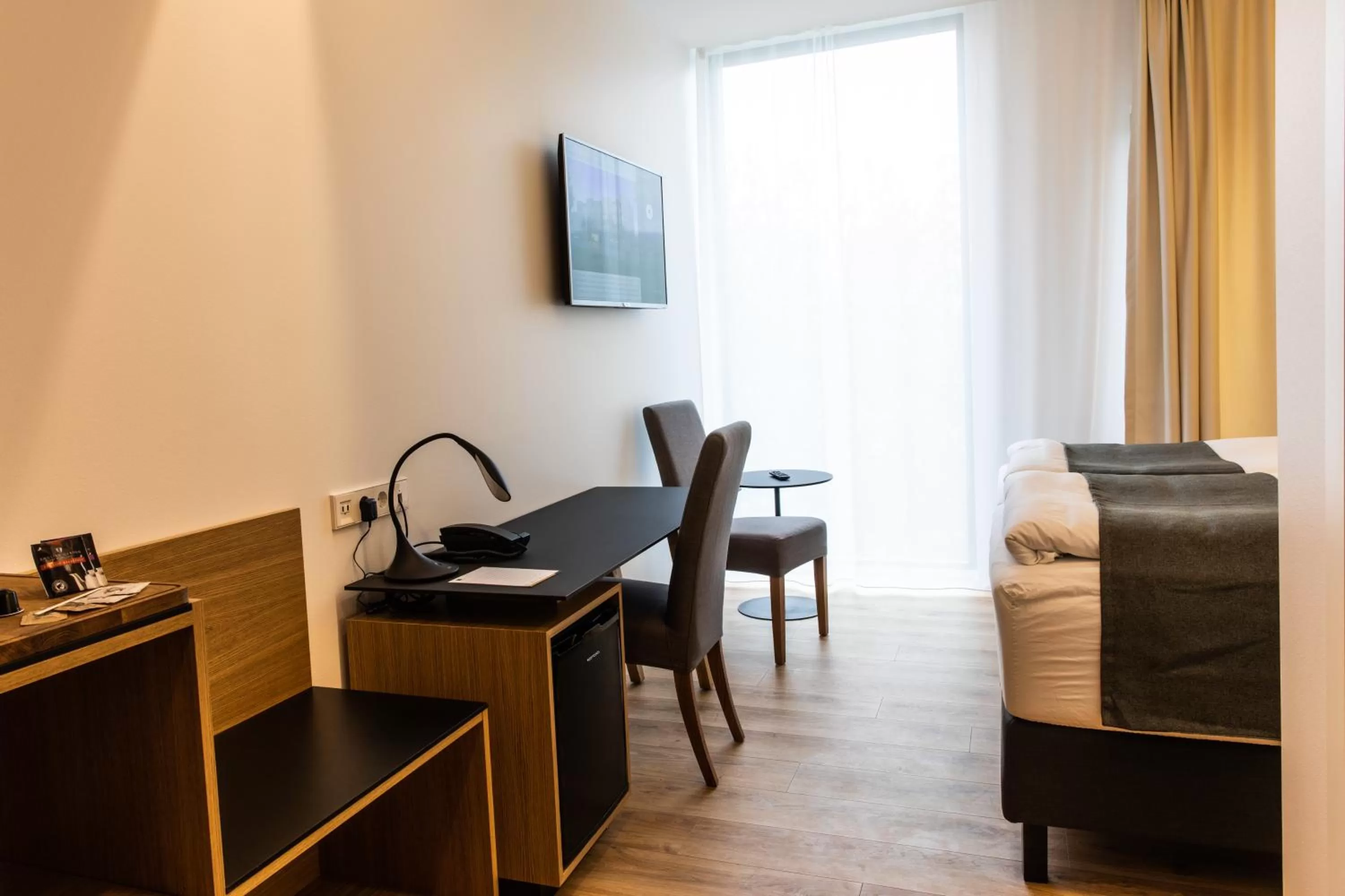 TV and multimedia, Bed in Hotel South Coast