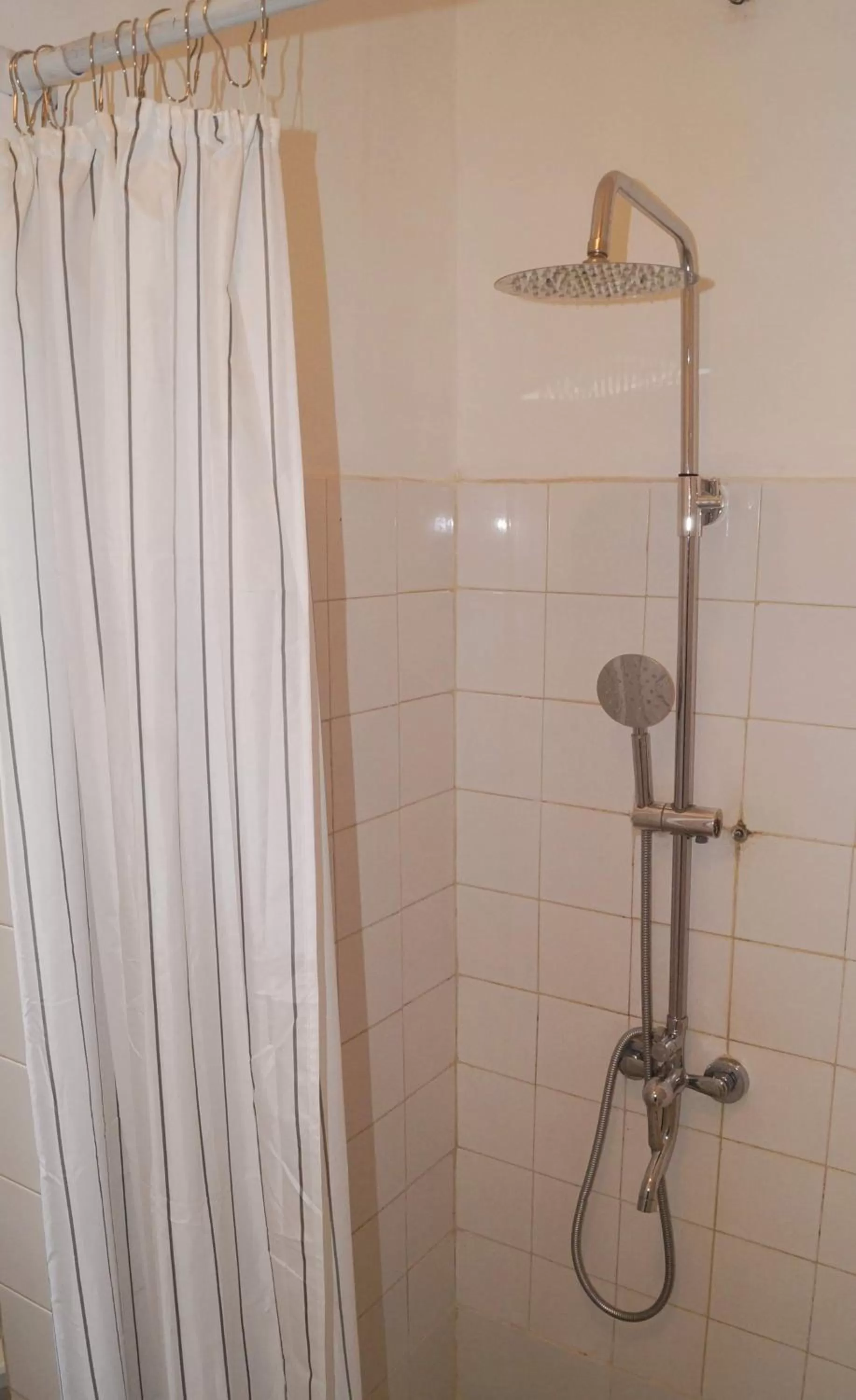 Shower, Bathroom in Utamaduni House B&B