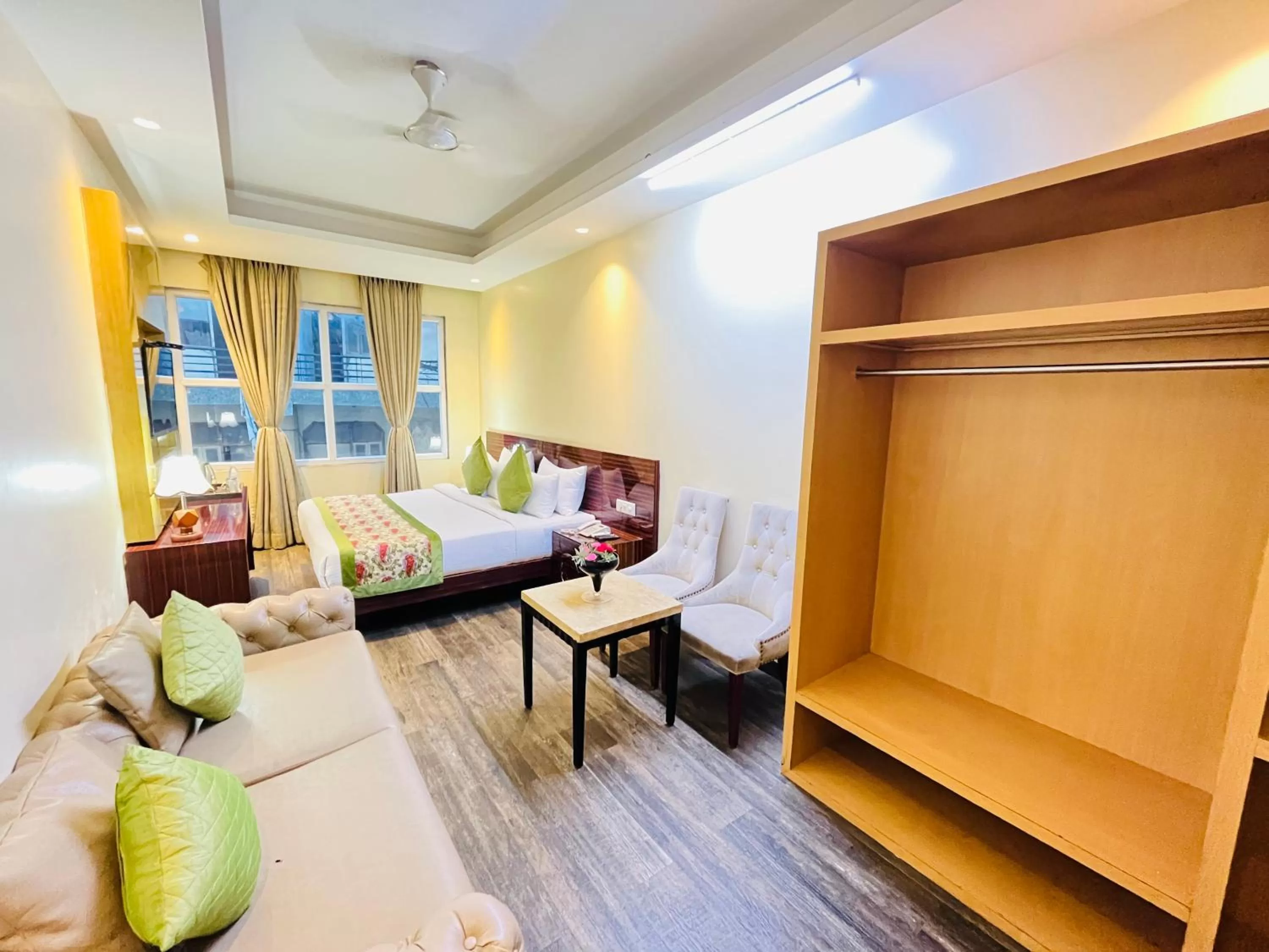 Bed in Hotel Banz near Delhi Airport