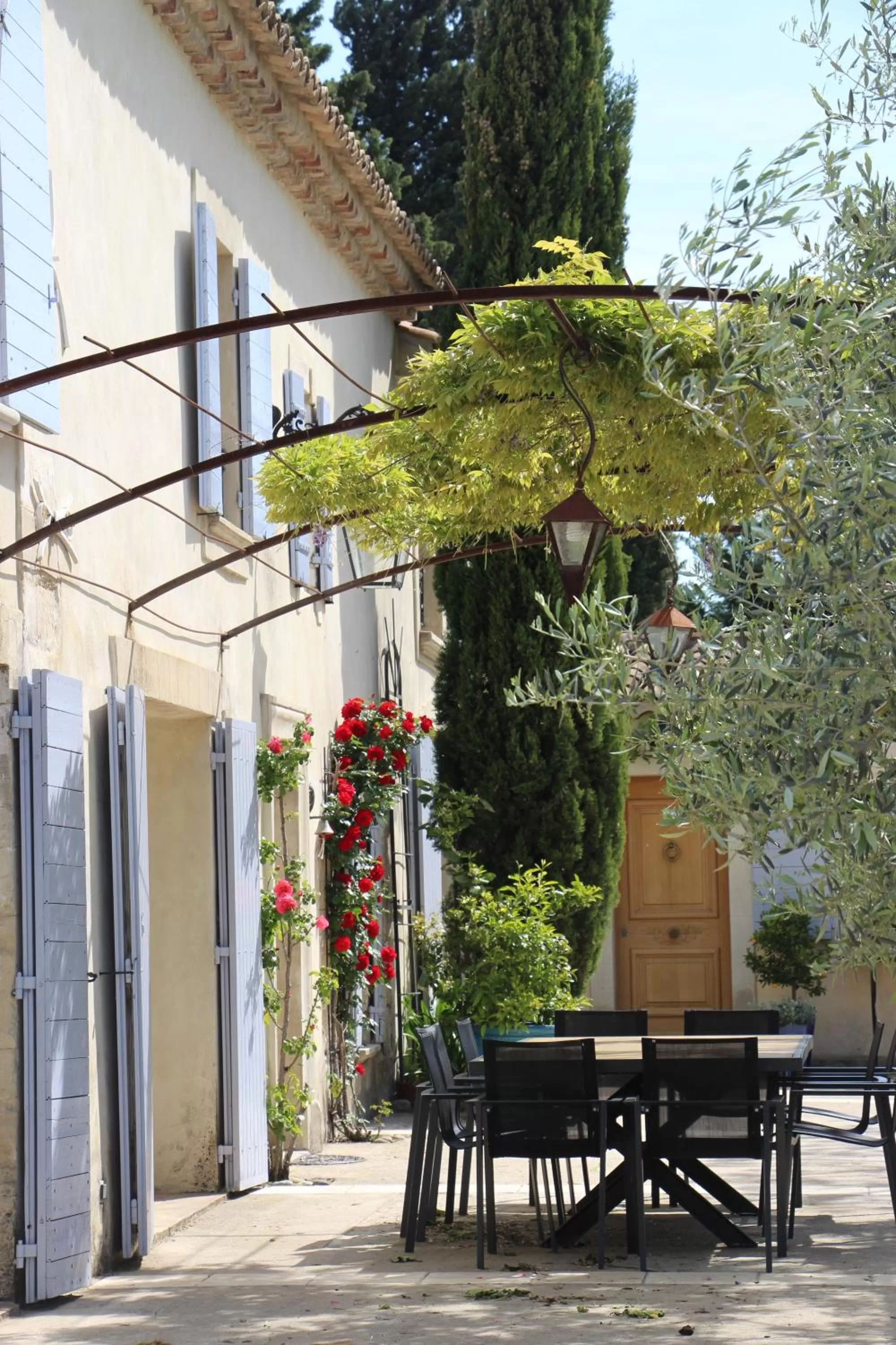Patio in Sous les Platanes B&B