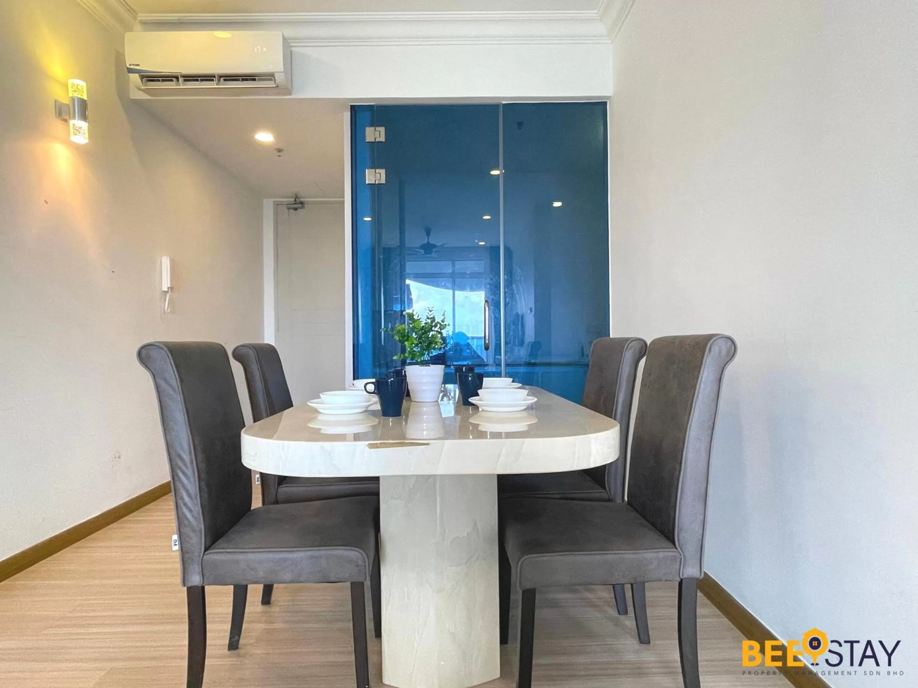 Dining Area in The Wave Suites Melaka by BEESTAY