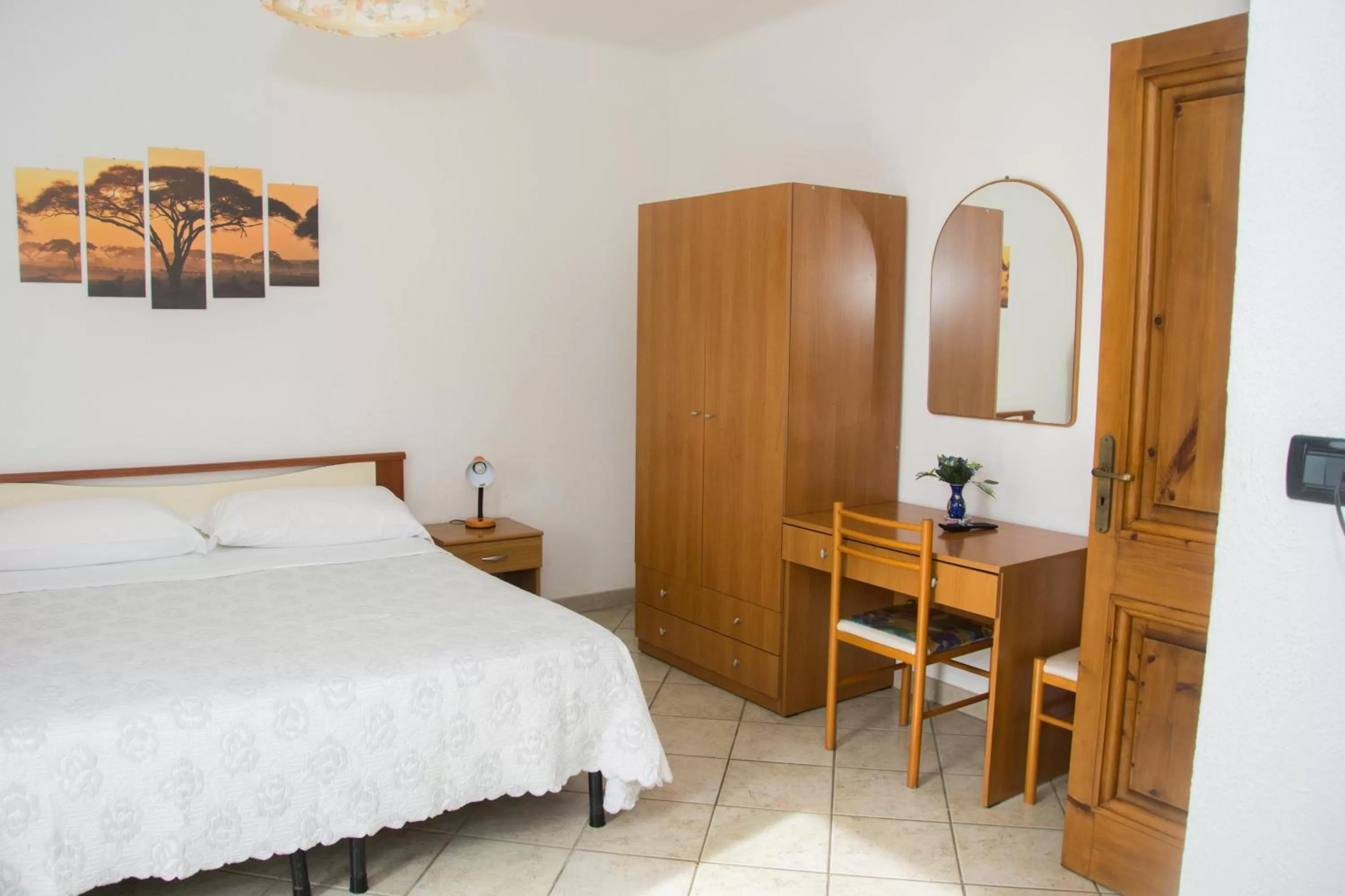 Bedroom, Bed in Pensione Villa Mena