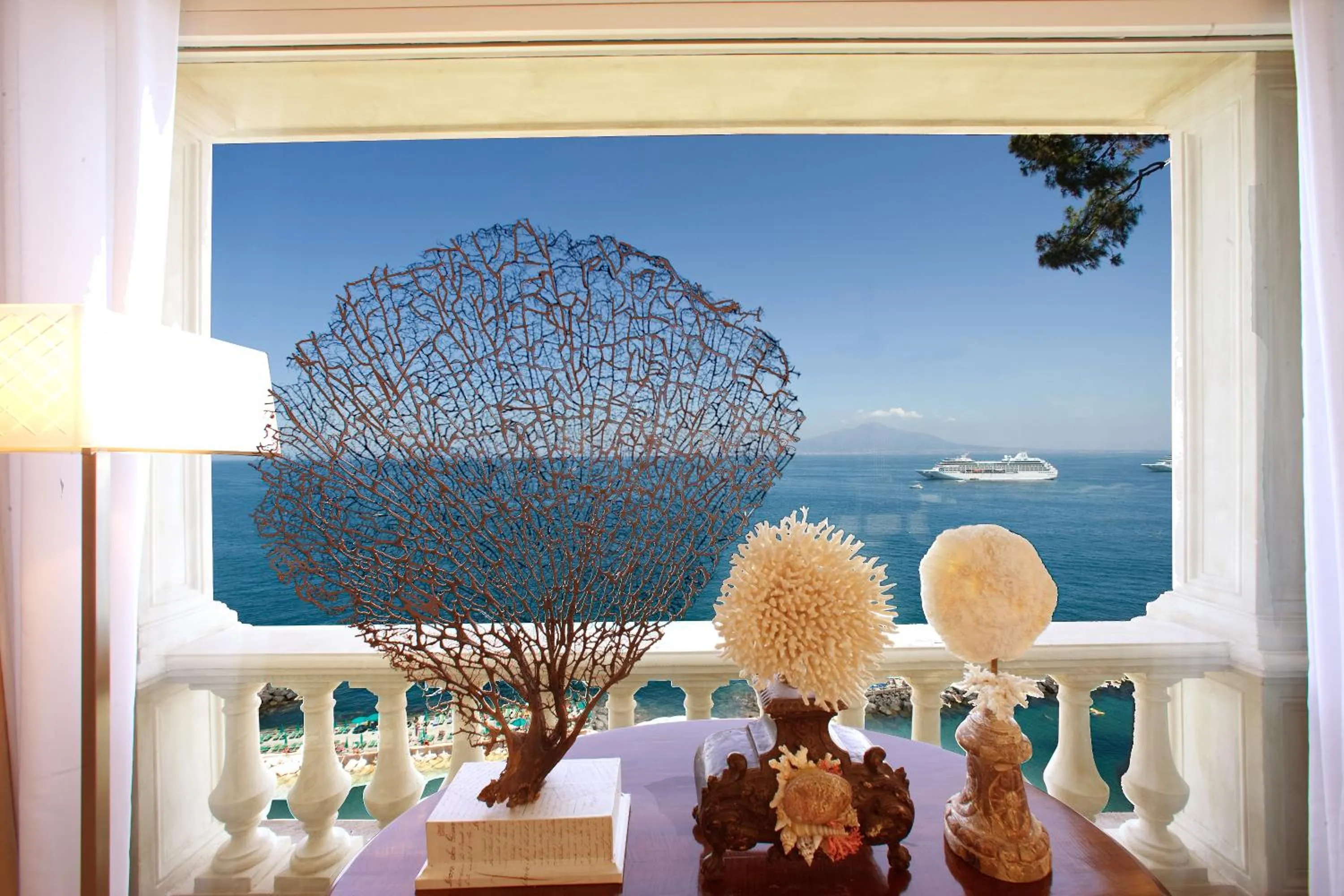 Decorative detail in Bellevue Syrene