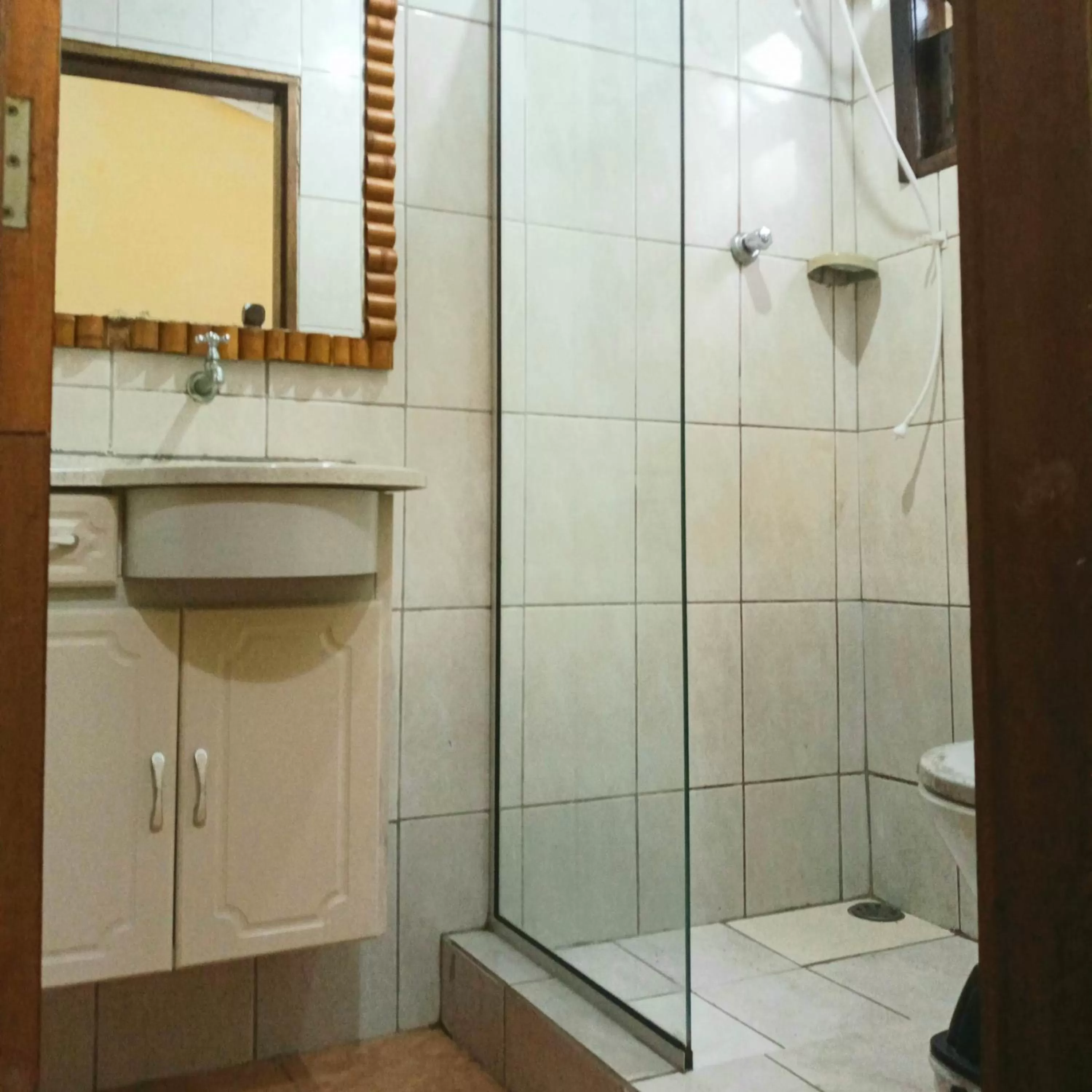 Bathroom in Pousada e Hostel Marthi