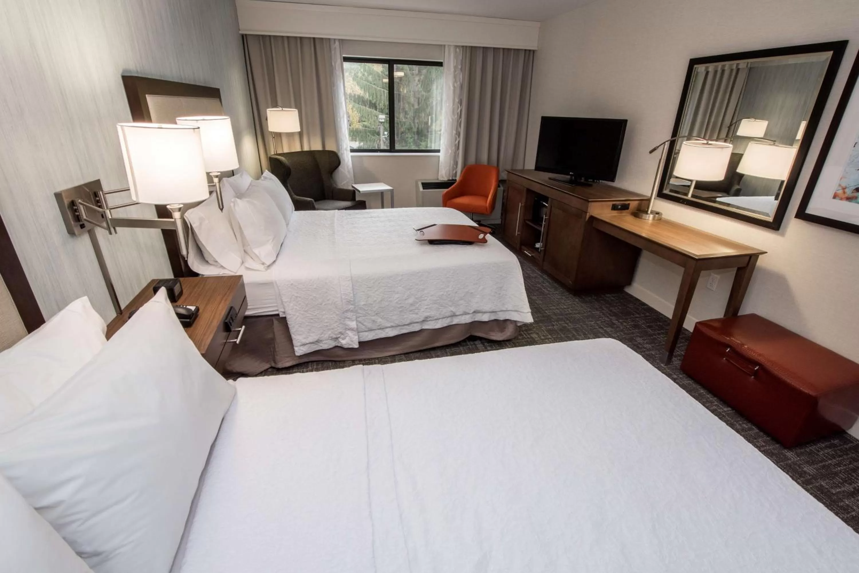 Bed in Hampton Inn Albany-Western Ave/University Area, NY