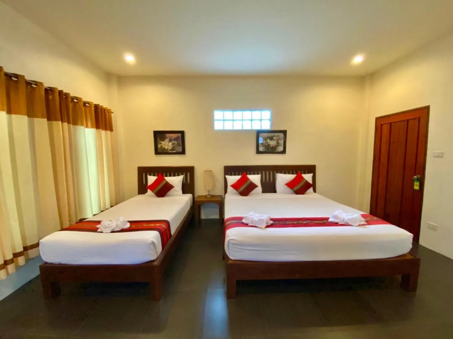 Bed in Home Inn Pai Garden