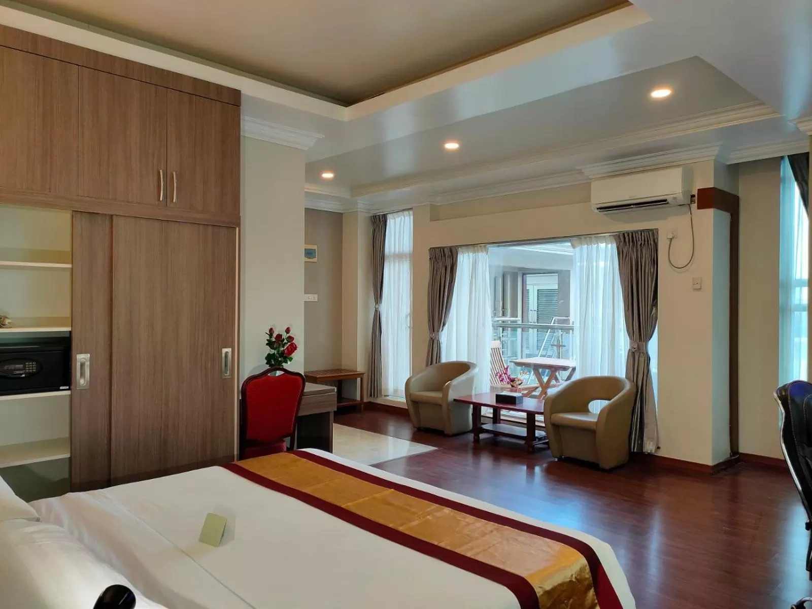 Bed in Hotel Grand United - Ahlone Branch