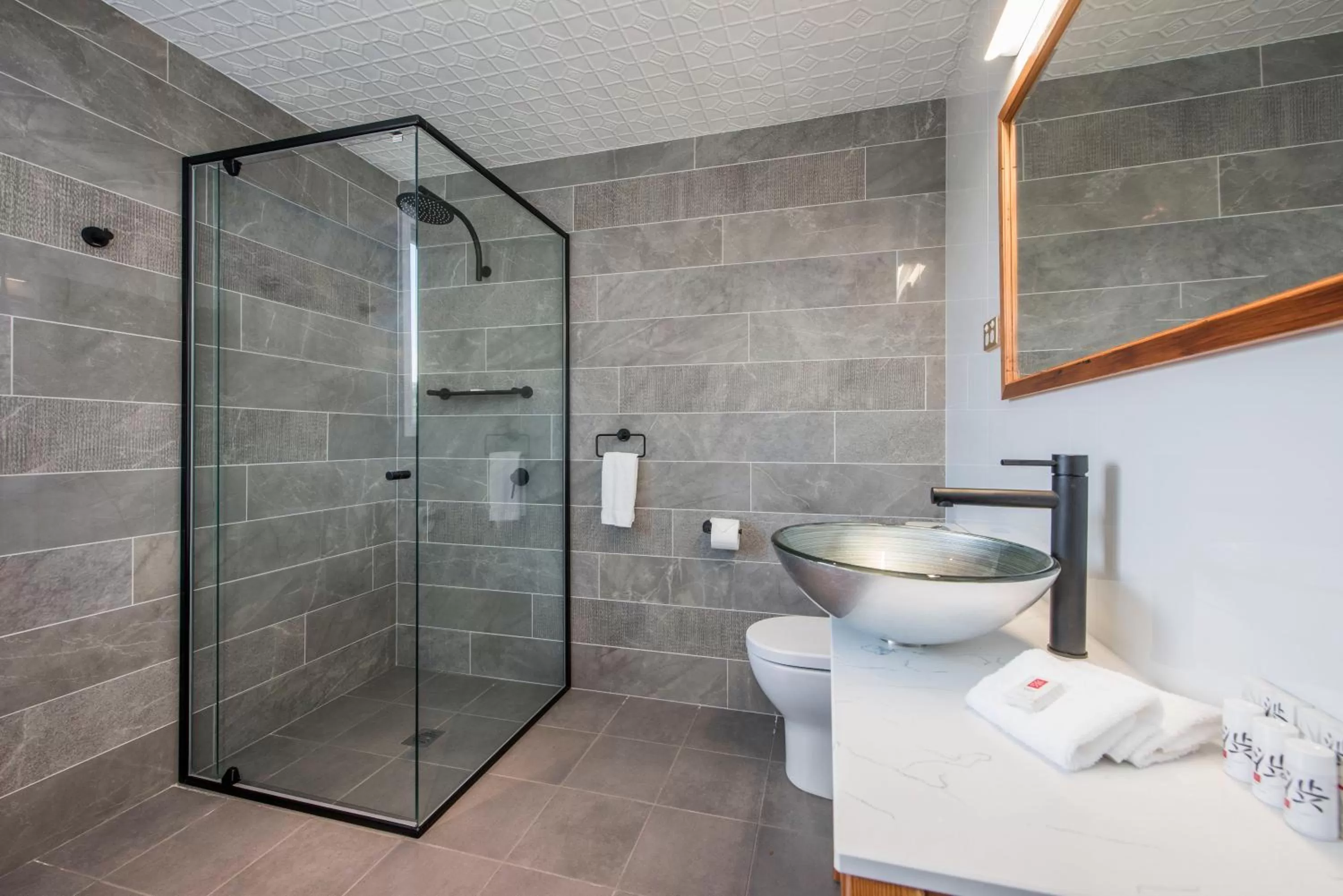 Bathroom in The Parkview Hotel Mudgee