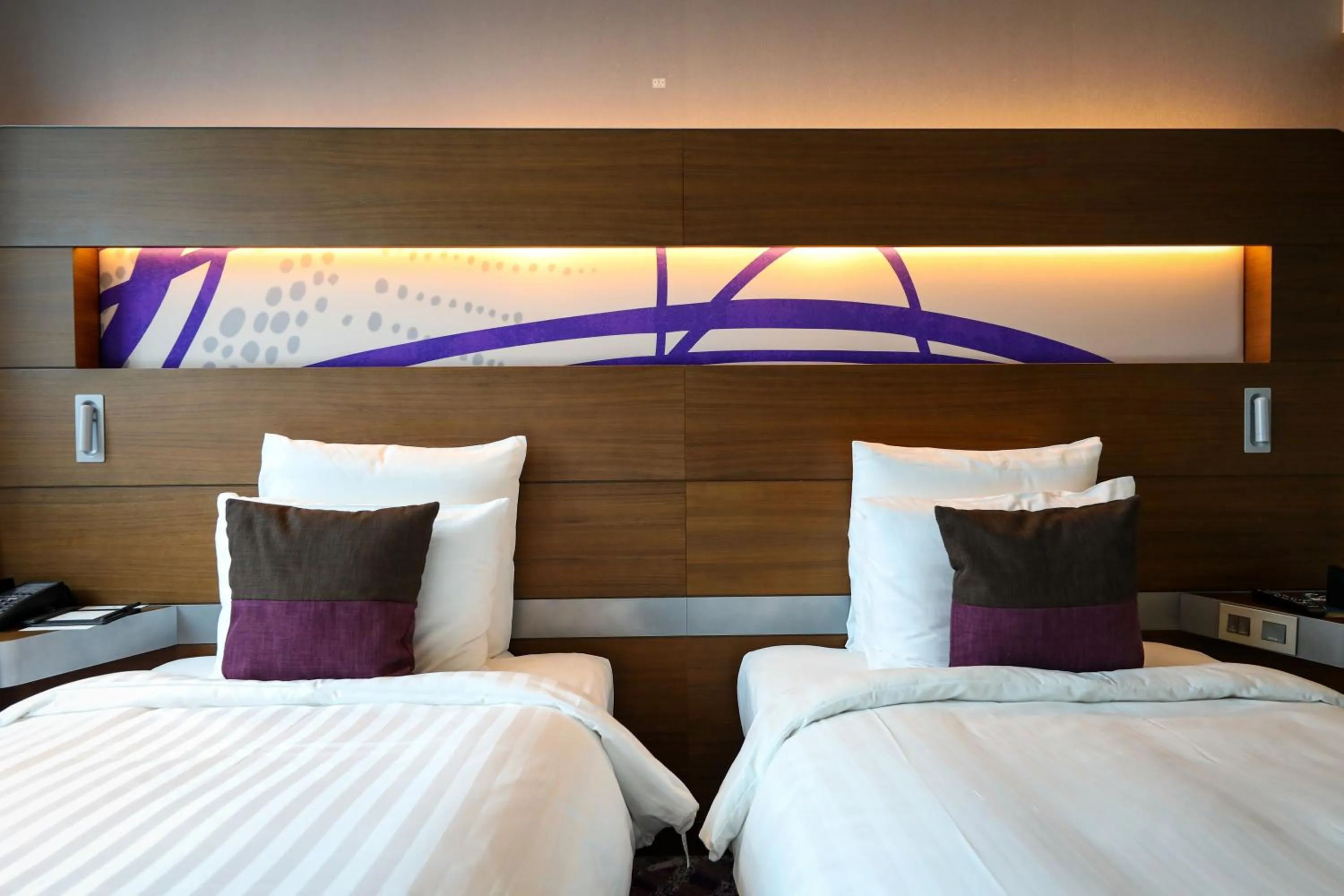 Bed in Novotel Ambassador Suwon