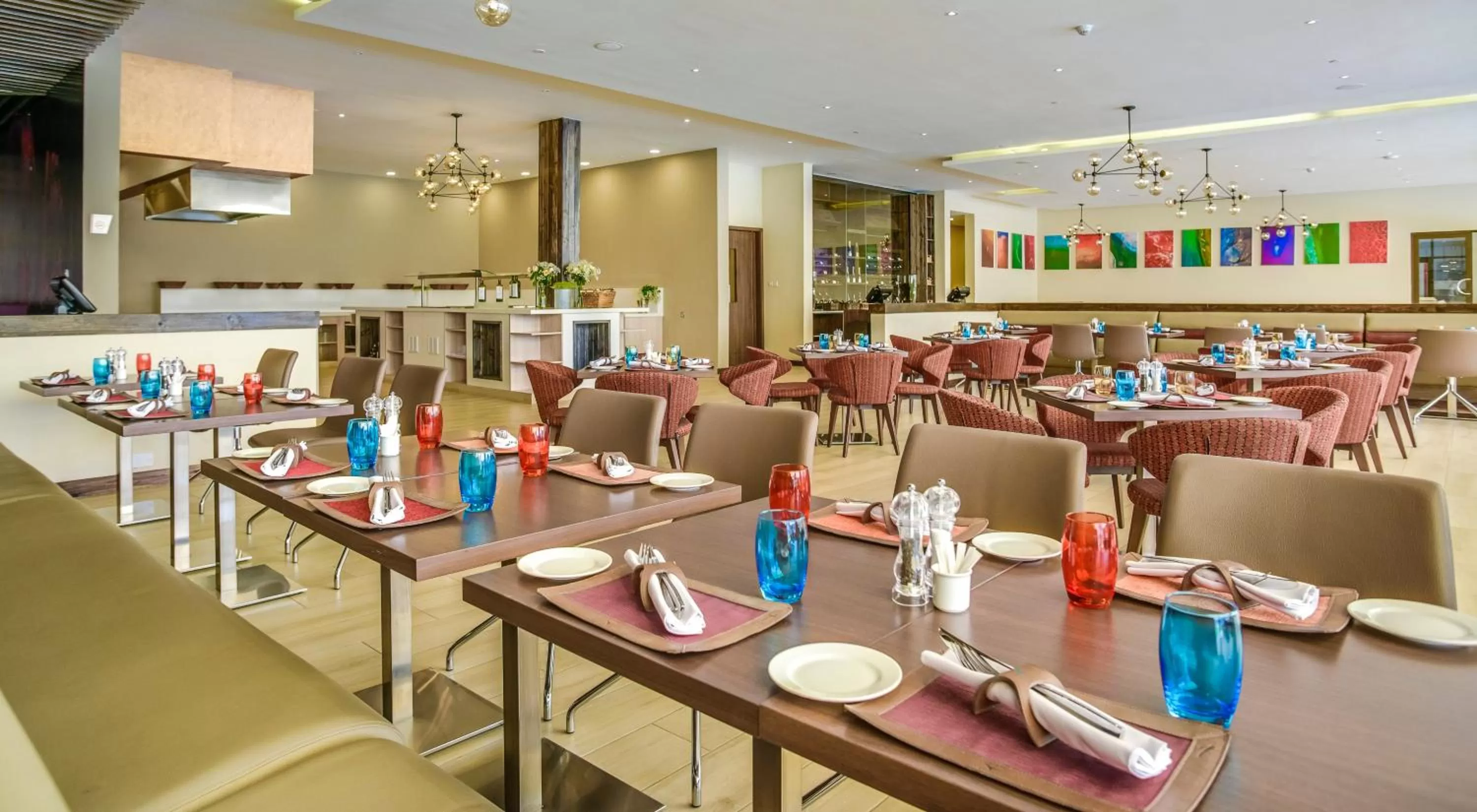 Restaurant/places to eat in Tamarind Tree Hotel