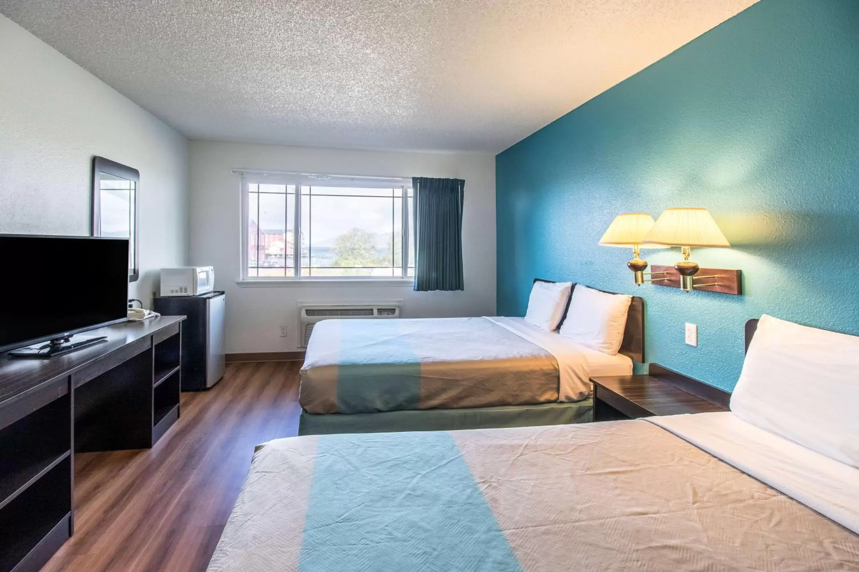 Queen Room with Two Queen Beds - Disability Access in Motel 6-Astoria, OR Queen Room with Two Queen Beds - Disability Access in Motel 6-Astoria, OR