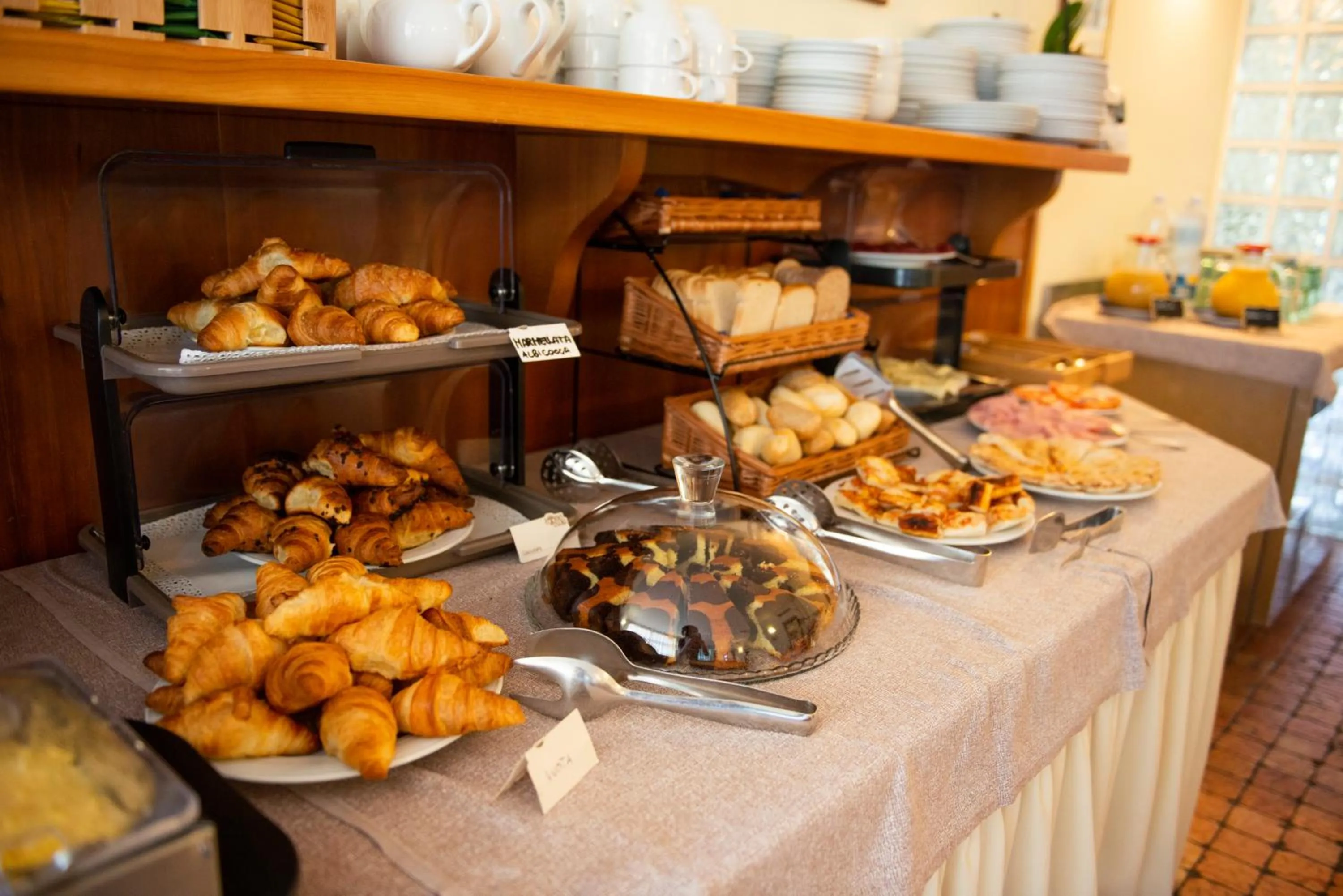 Buffet breakfast in Park Hotel Abbadia