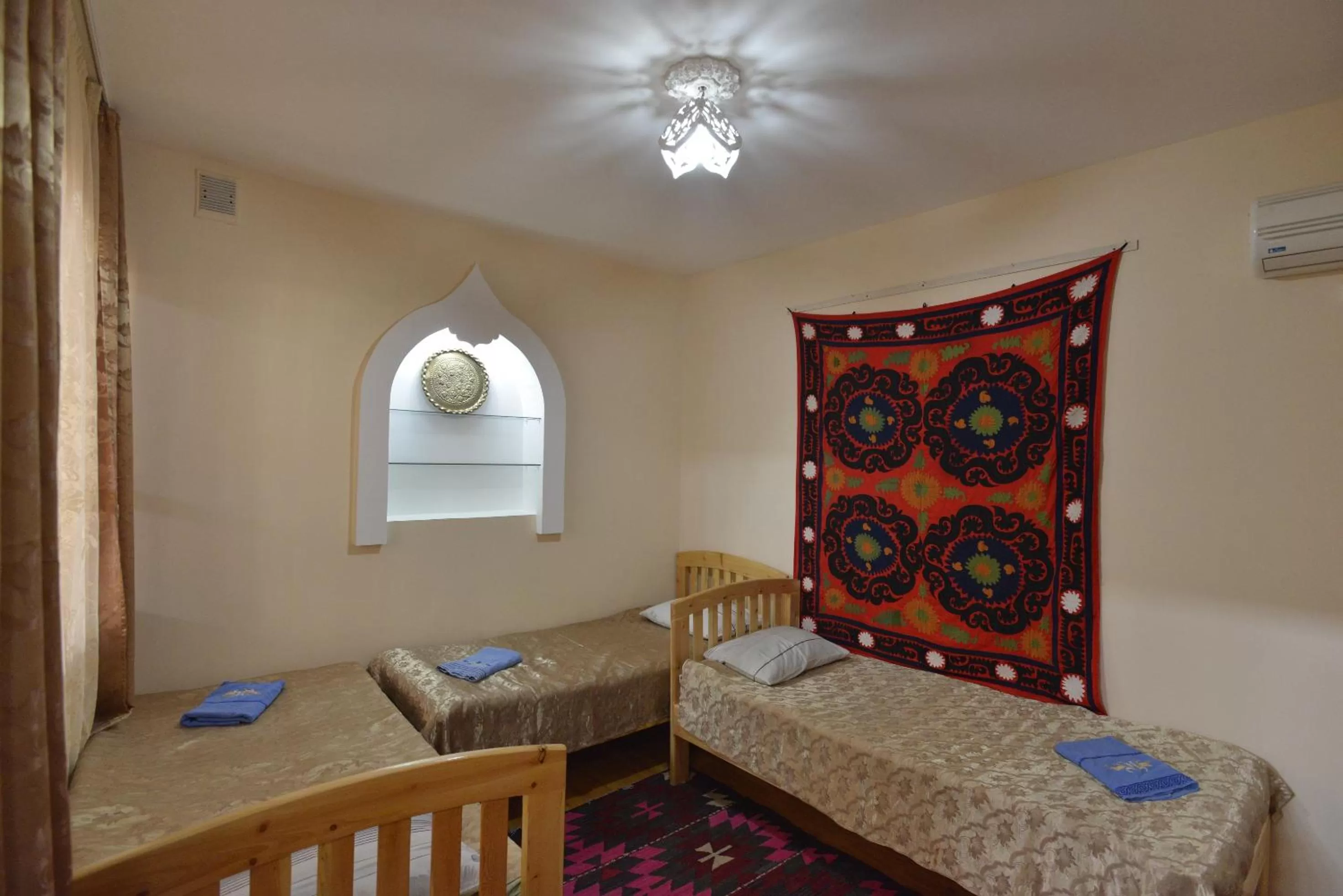 Photo of the whole room, Bed in B&B Emir