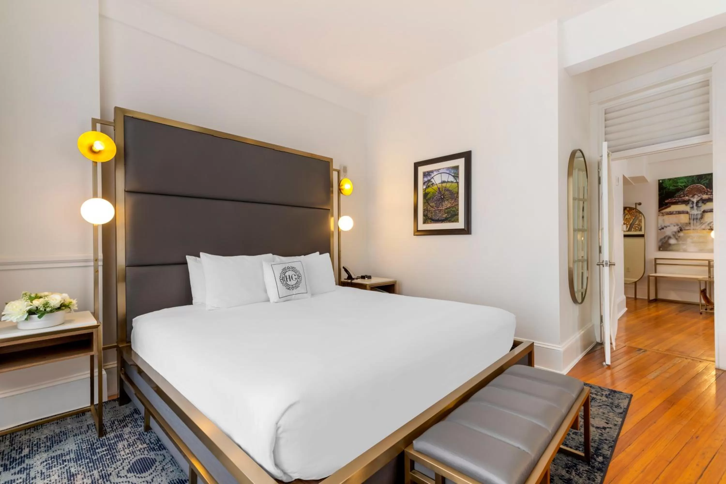 Bedroom, Bed in Hotel Gibbs Downtown Riverwalk