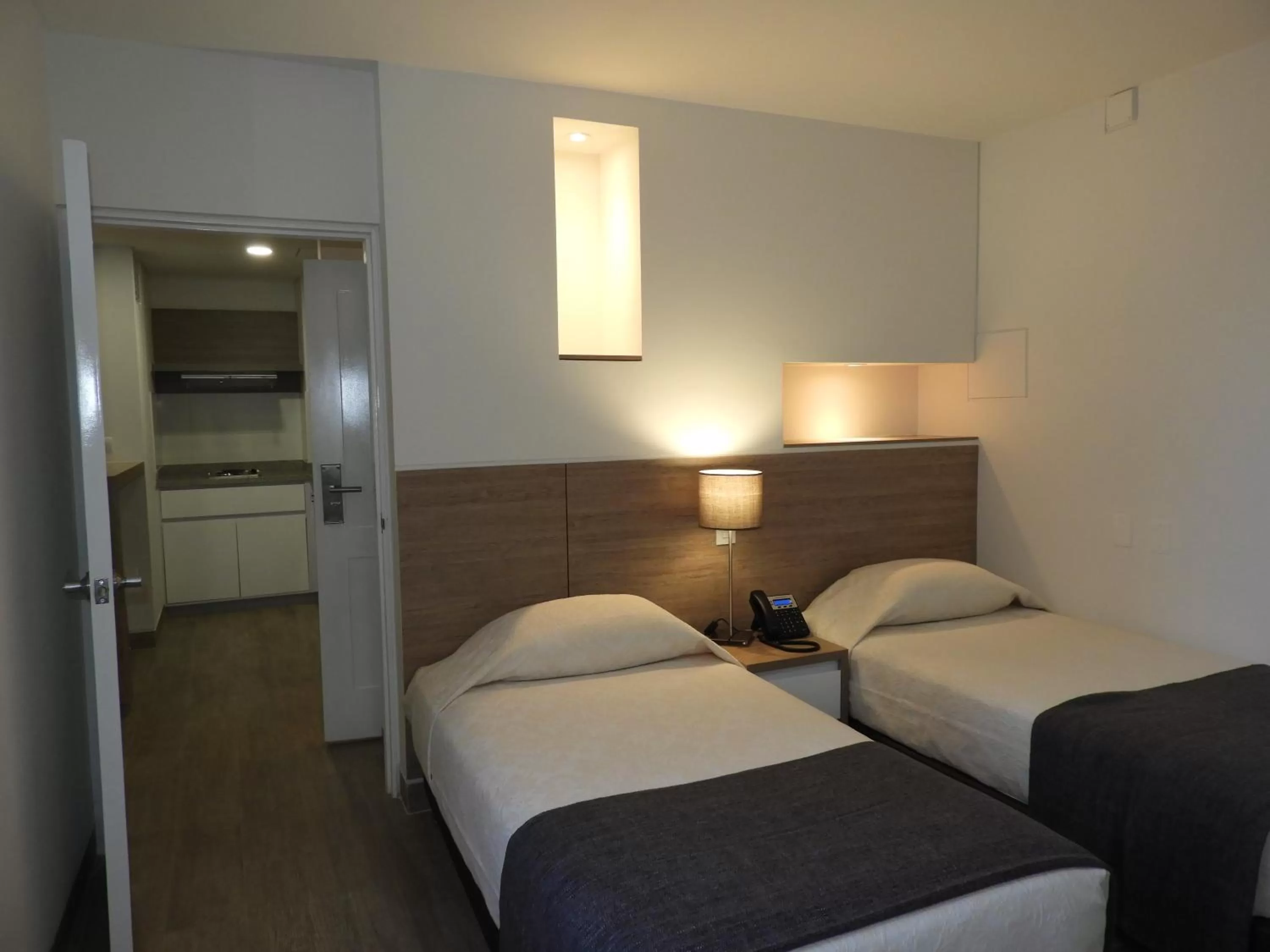 Bedroom, Bed in Park V