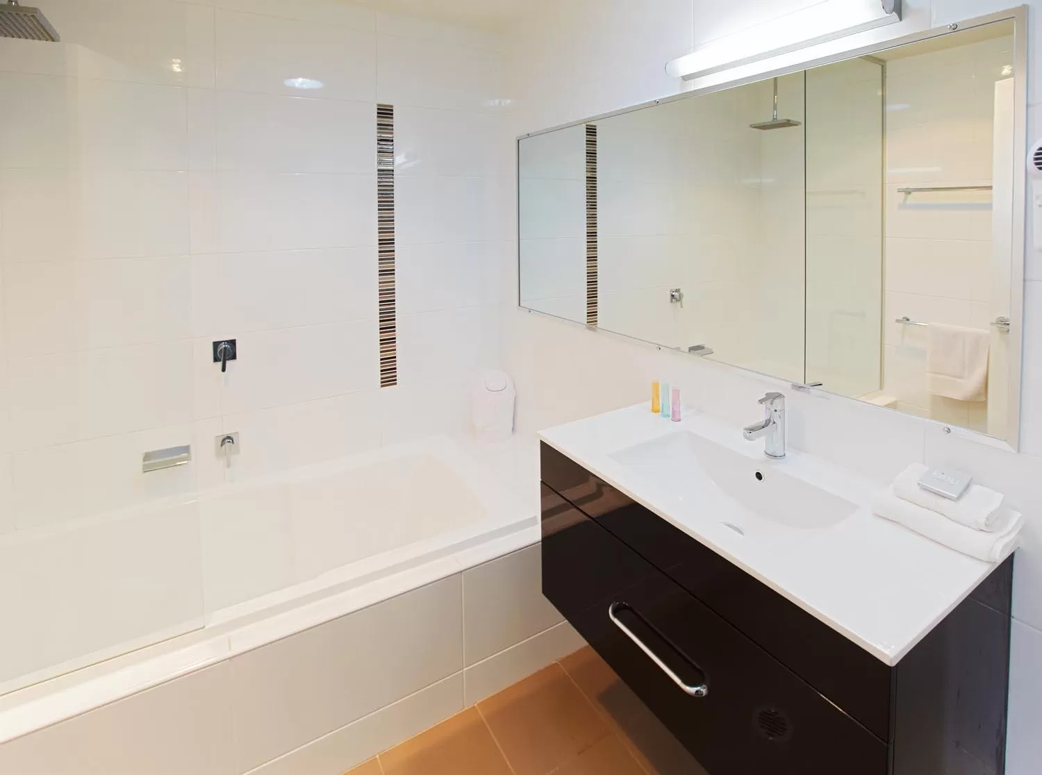 Bathroom in Charlestown Executive Apartments