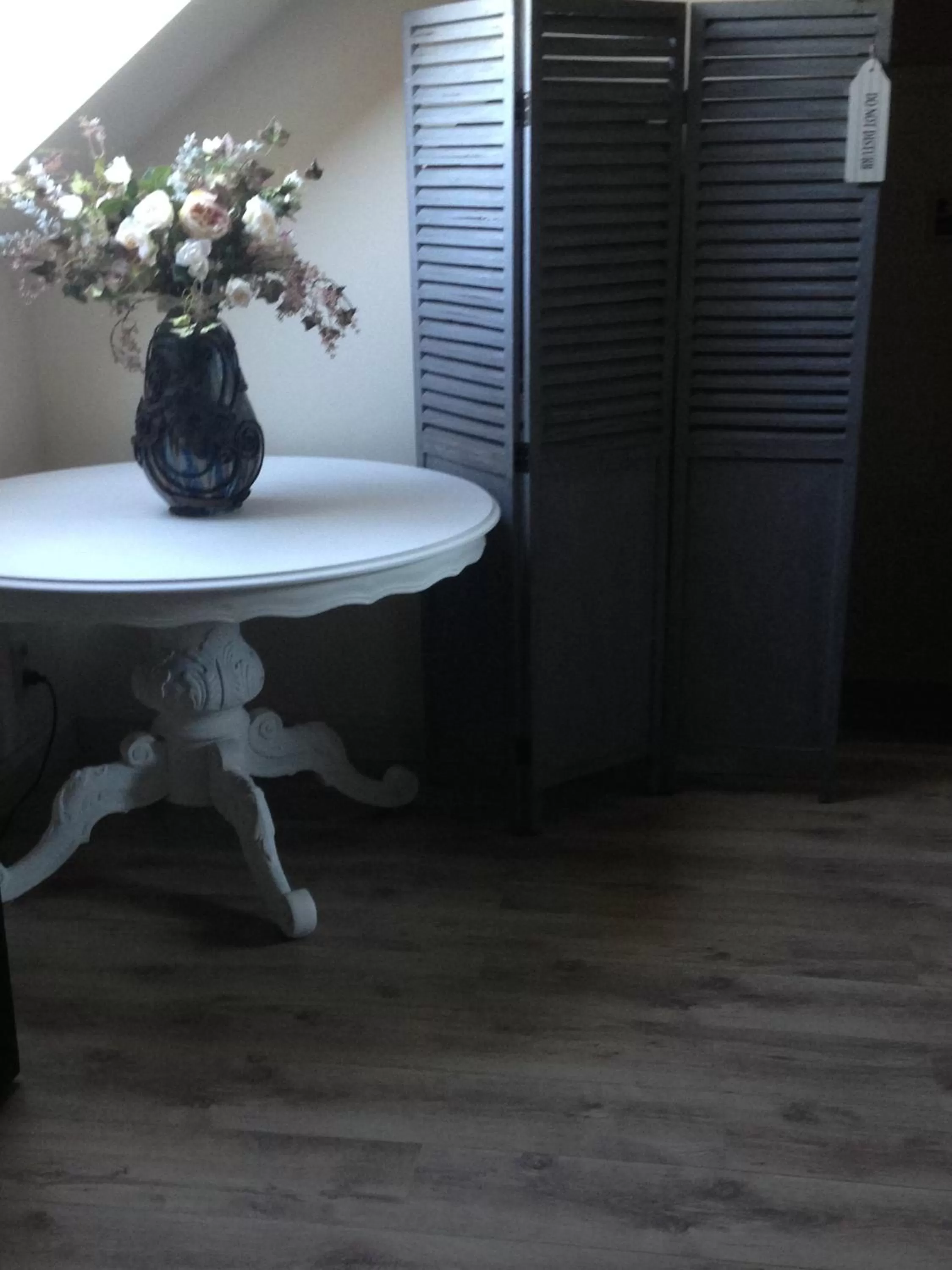 Decorative detail, Bathroom in B&B Silentium