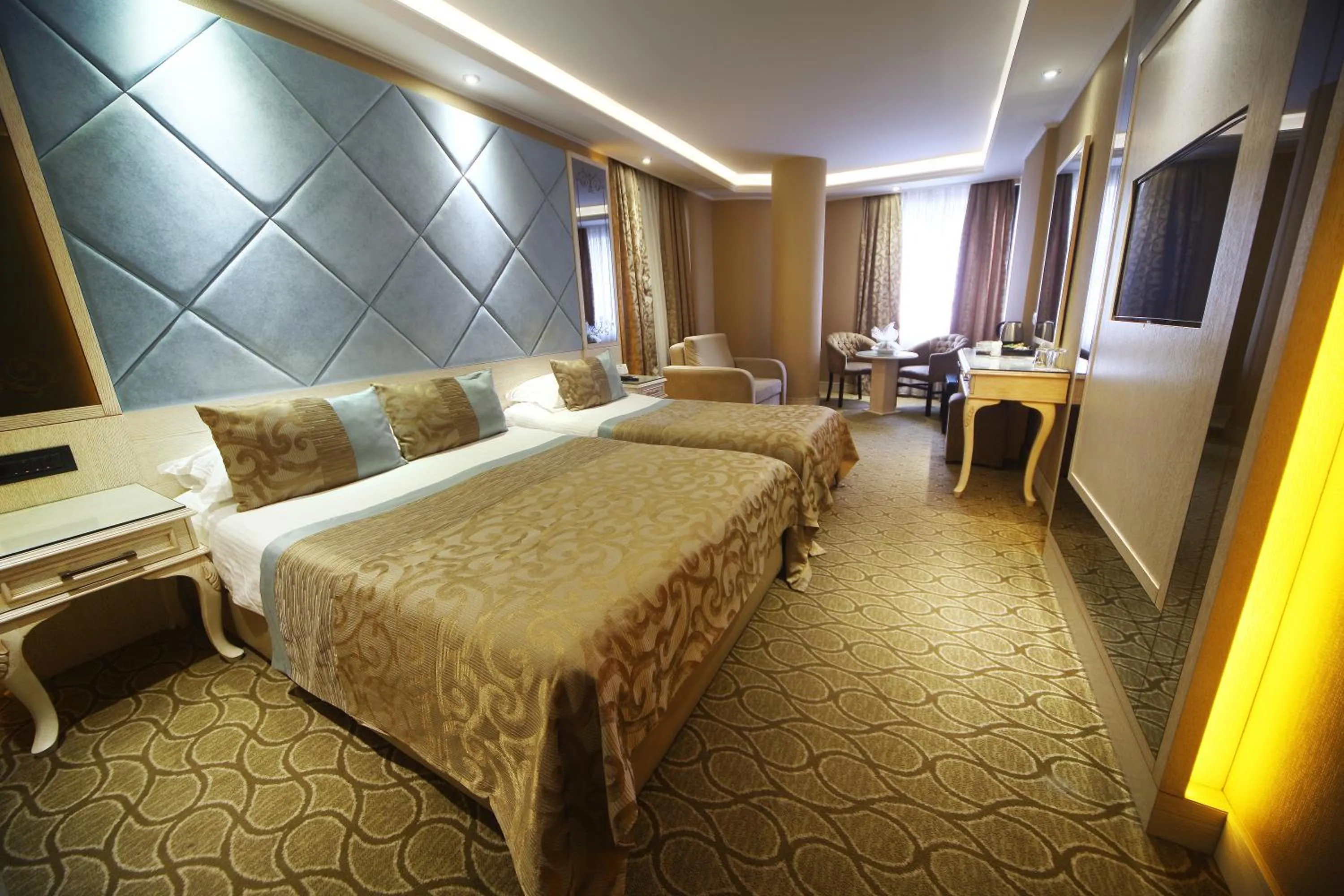 Photo of the whole room in Black Bird Hotel