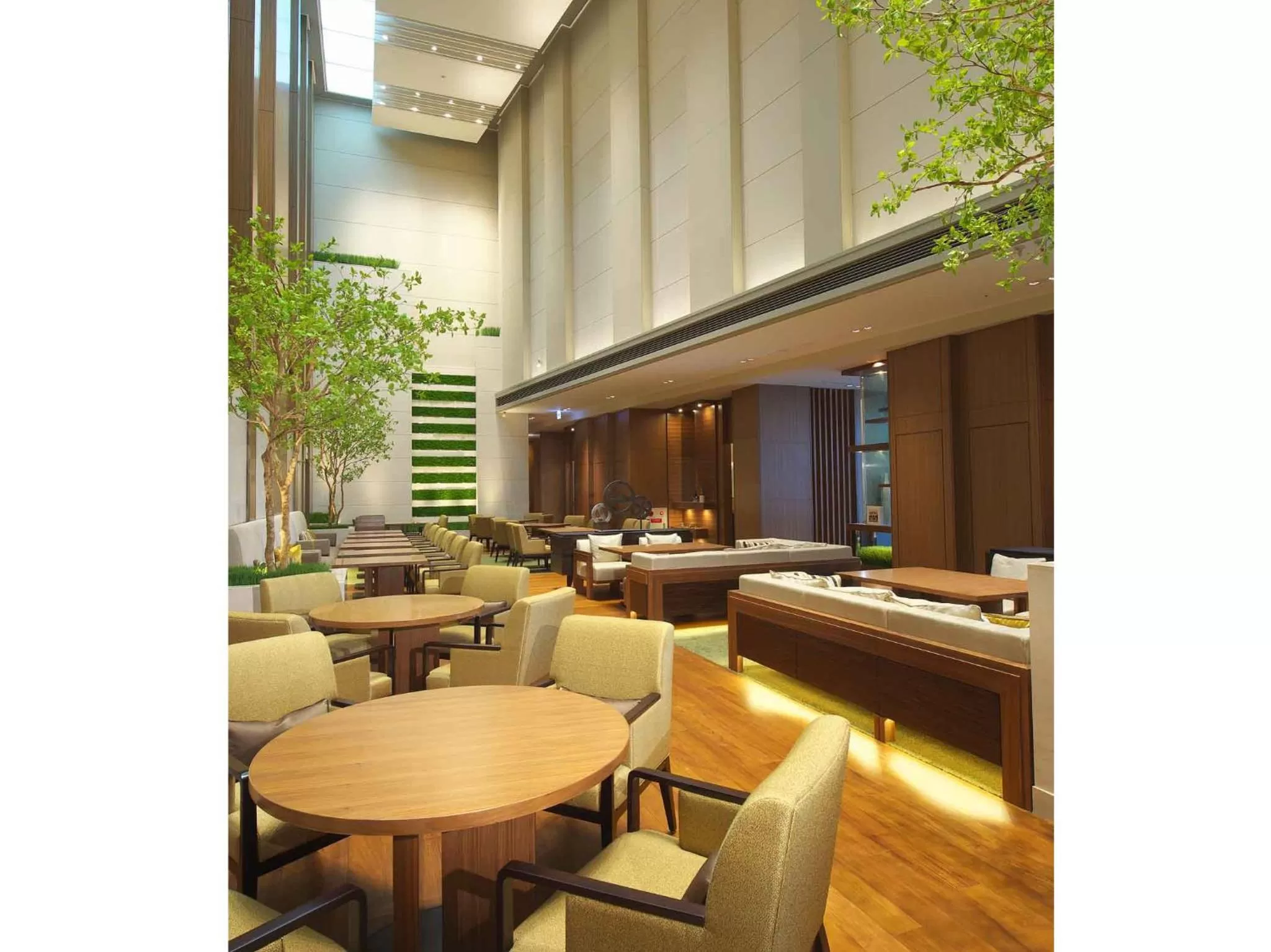 Lobby or reception in Osaka Marriott Miyako Hotel