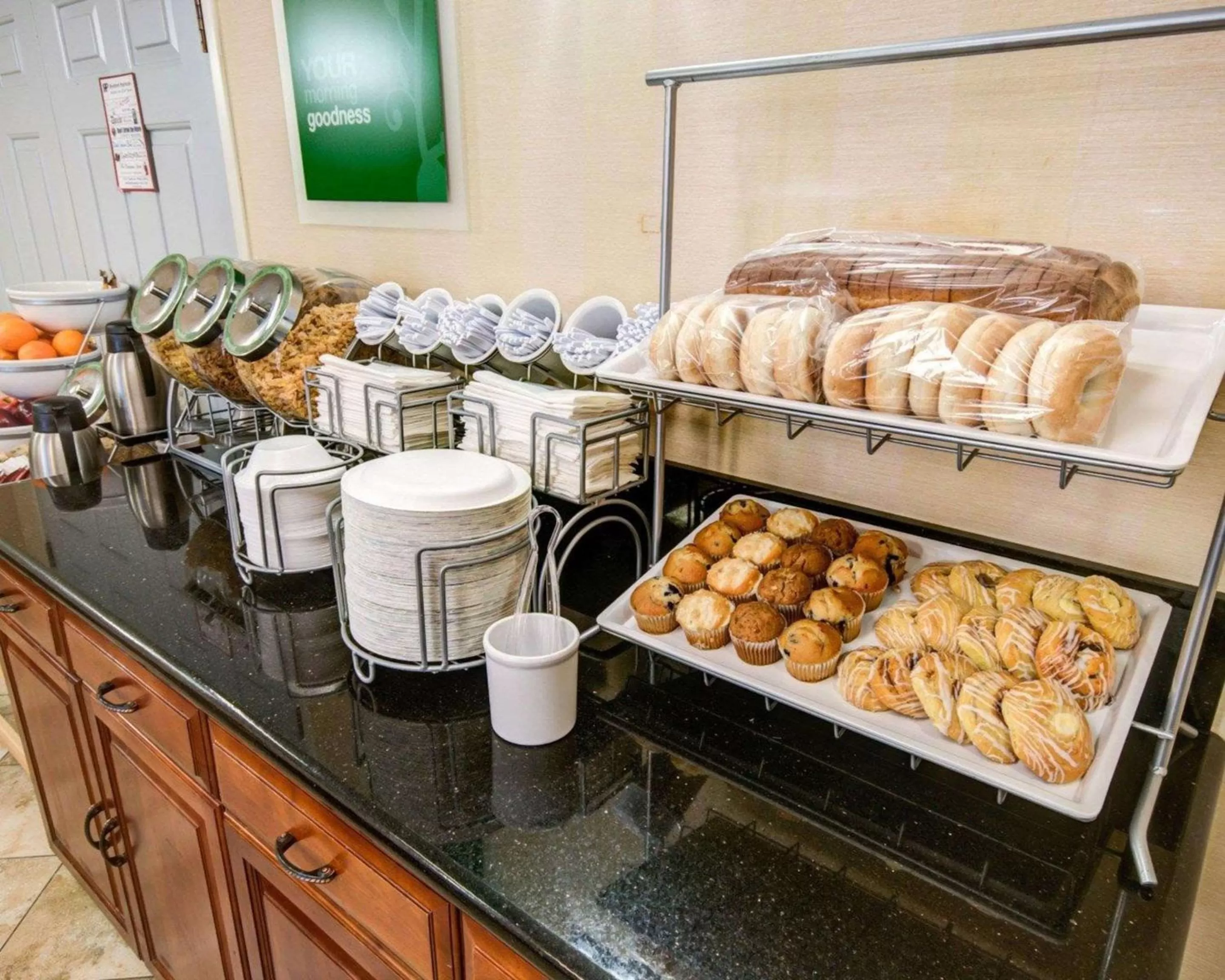 Restaurant/places to eat in Comfort Inn Redding Near I-5