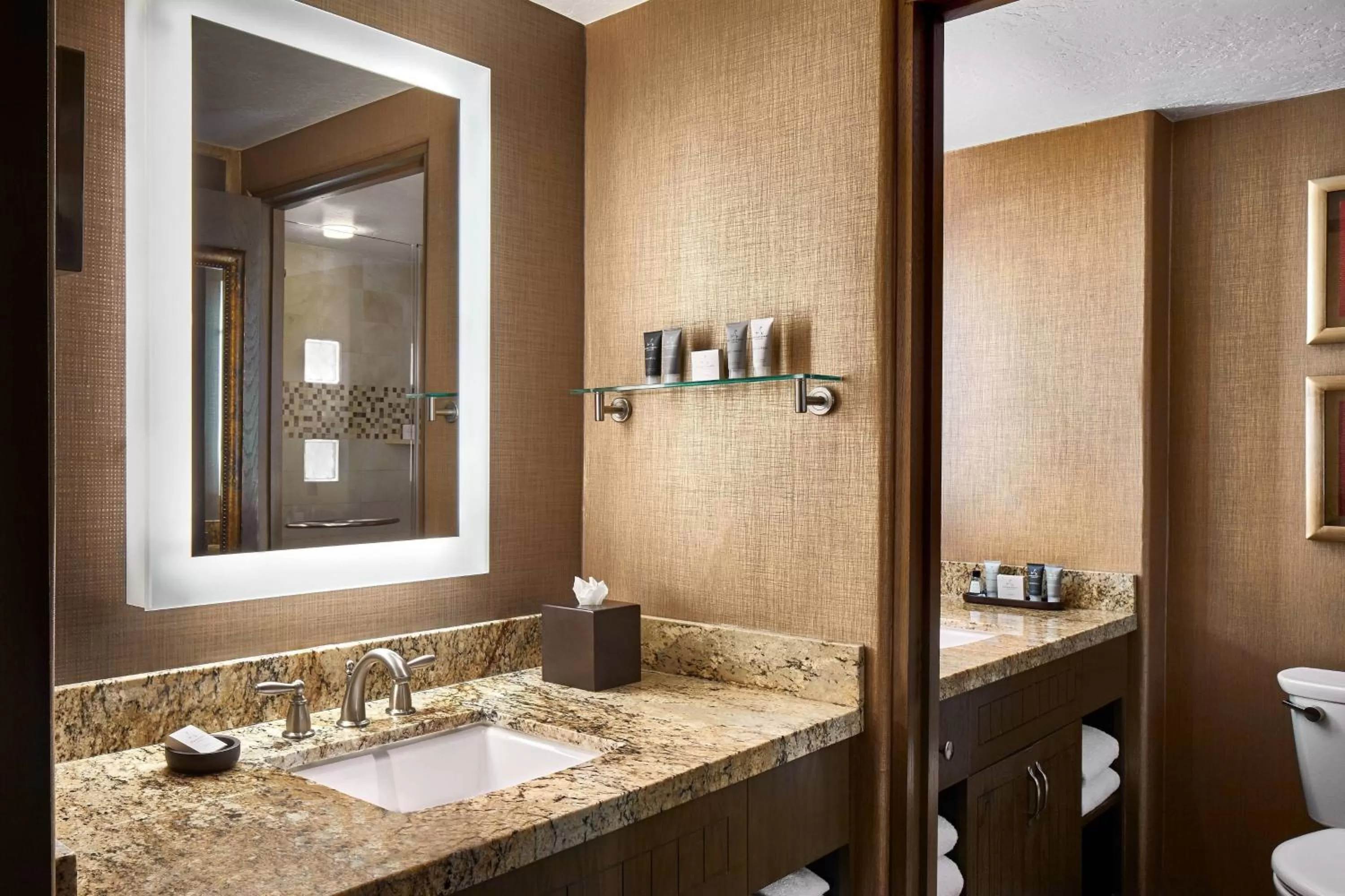 Bathroom in JW Marriott Scottsdale Camelback Inn Resort & Spa