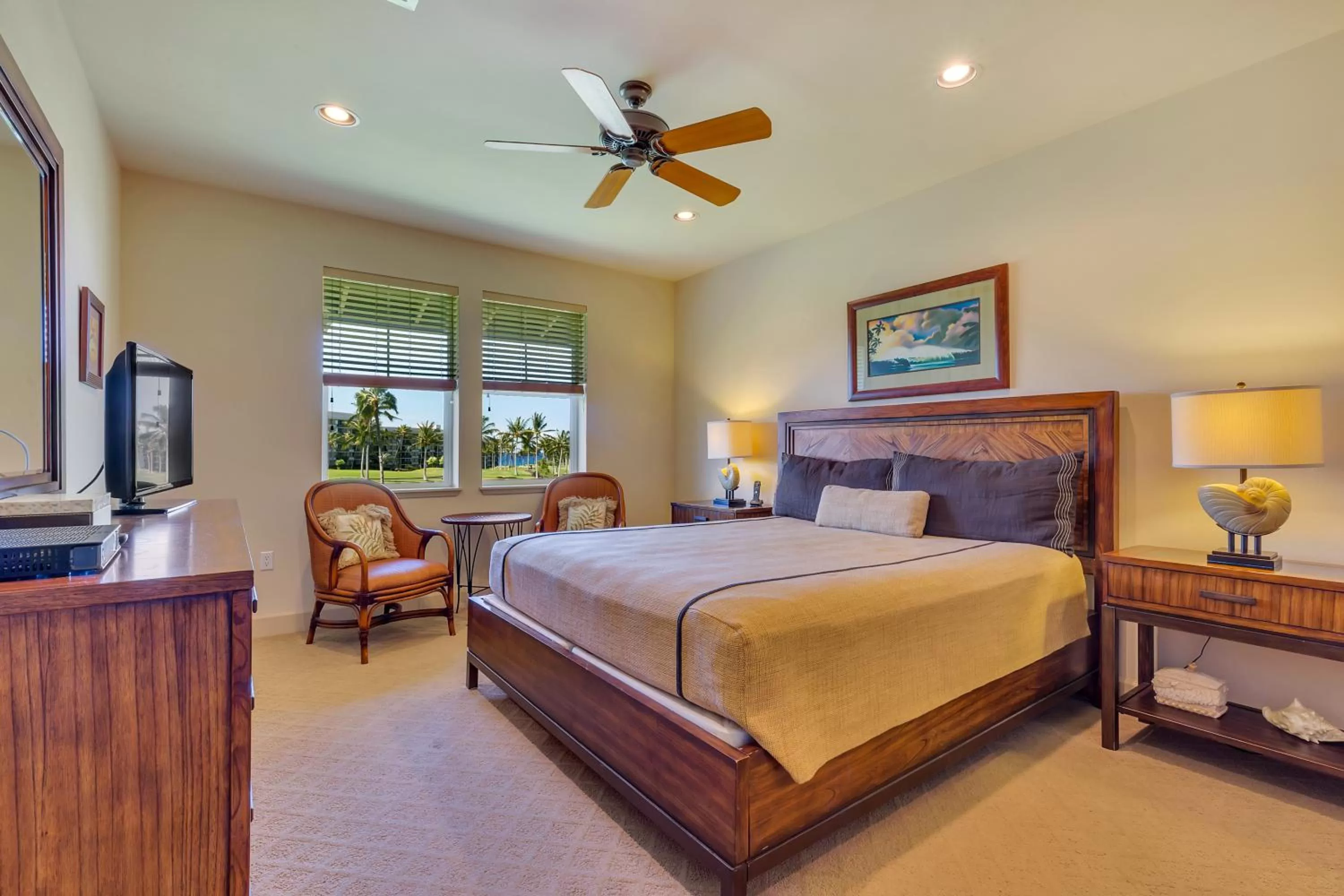 Bedroom, Bed in Castle Hali'i Kai at Waikoloa