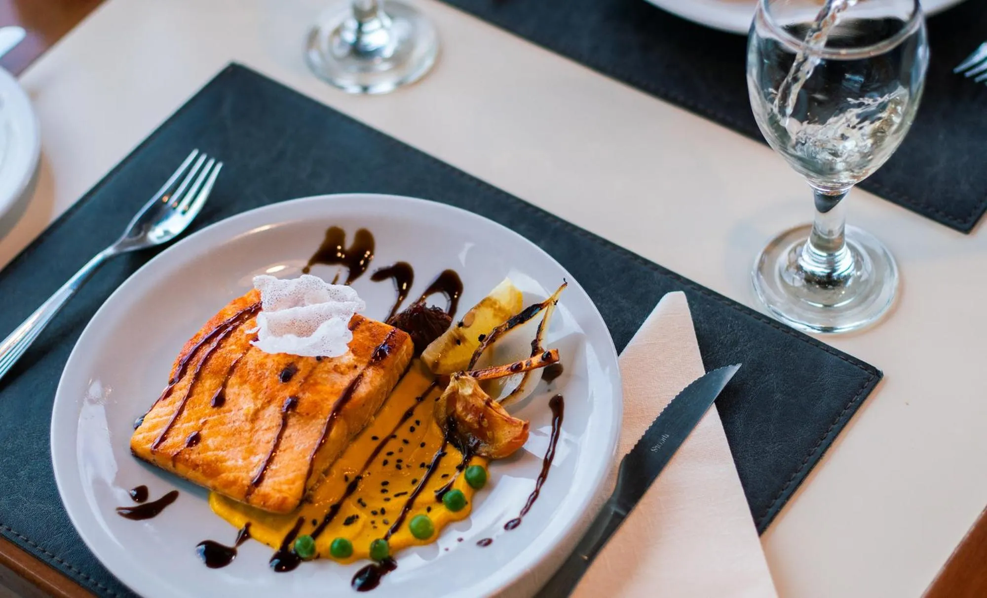 Restaurant/places to eat in Tolkeyen Ushuaia Hotel