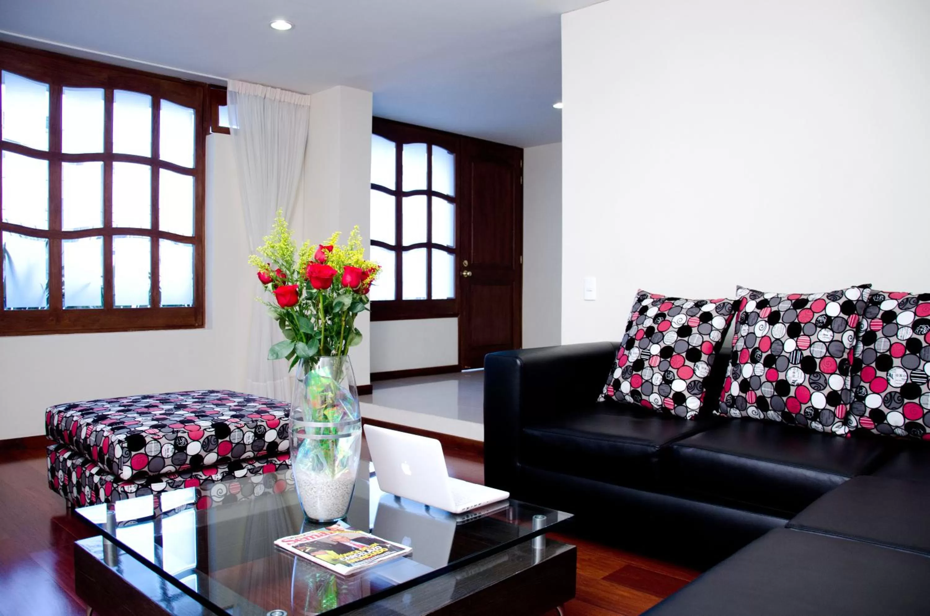 Communal lounge/ TV room in Hotel Portofino