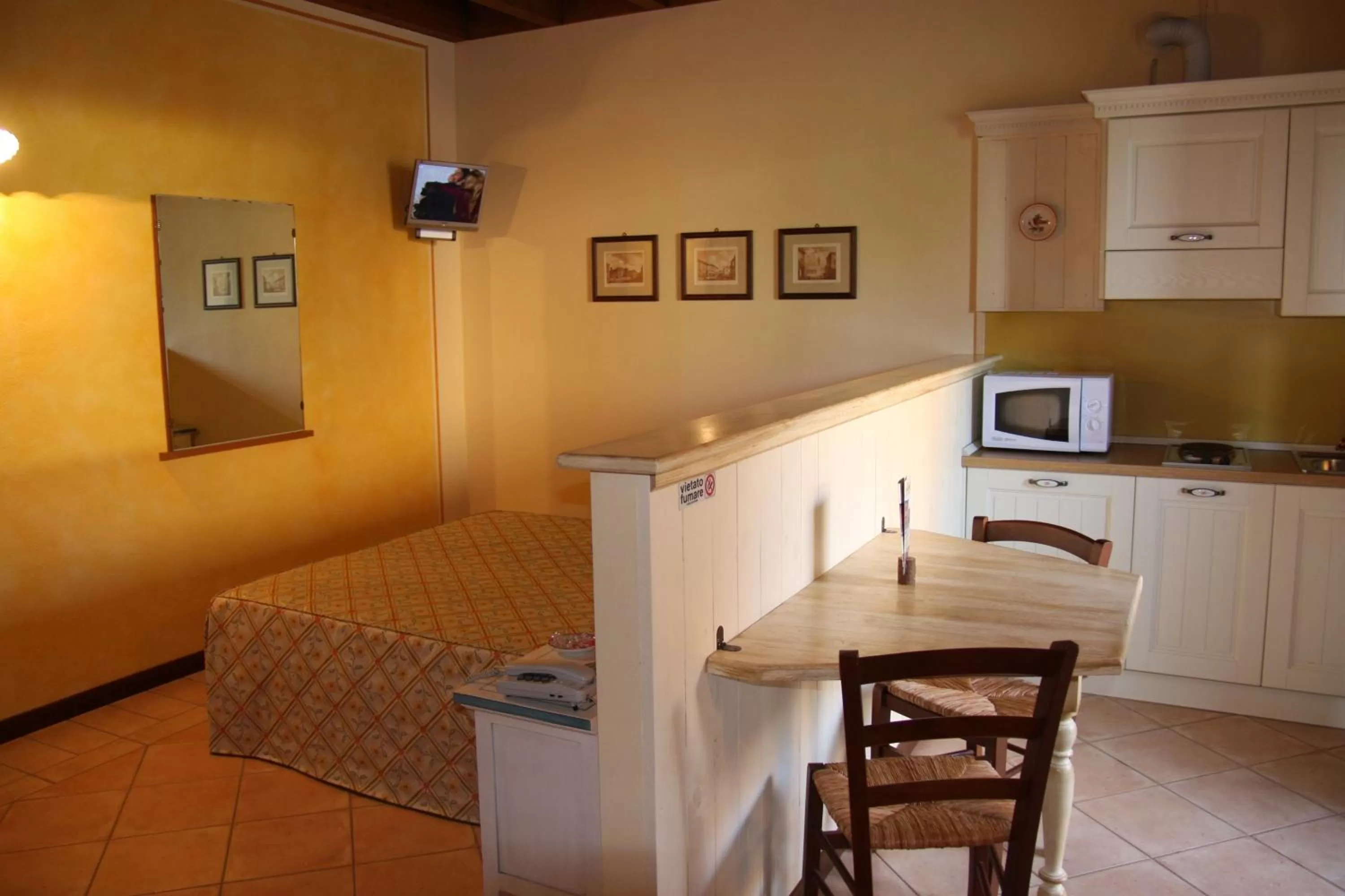 Photo of the whole room in Luna Residence Hotel