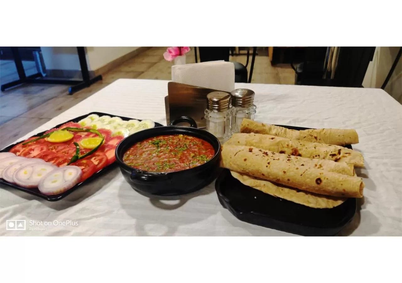 Breakfast, Food in Hotel Planet Four