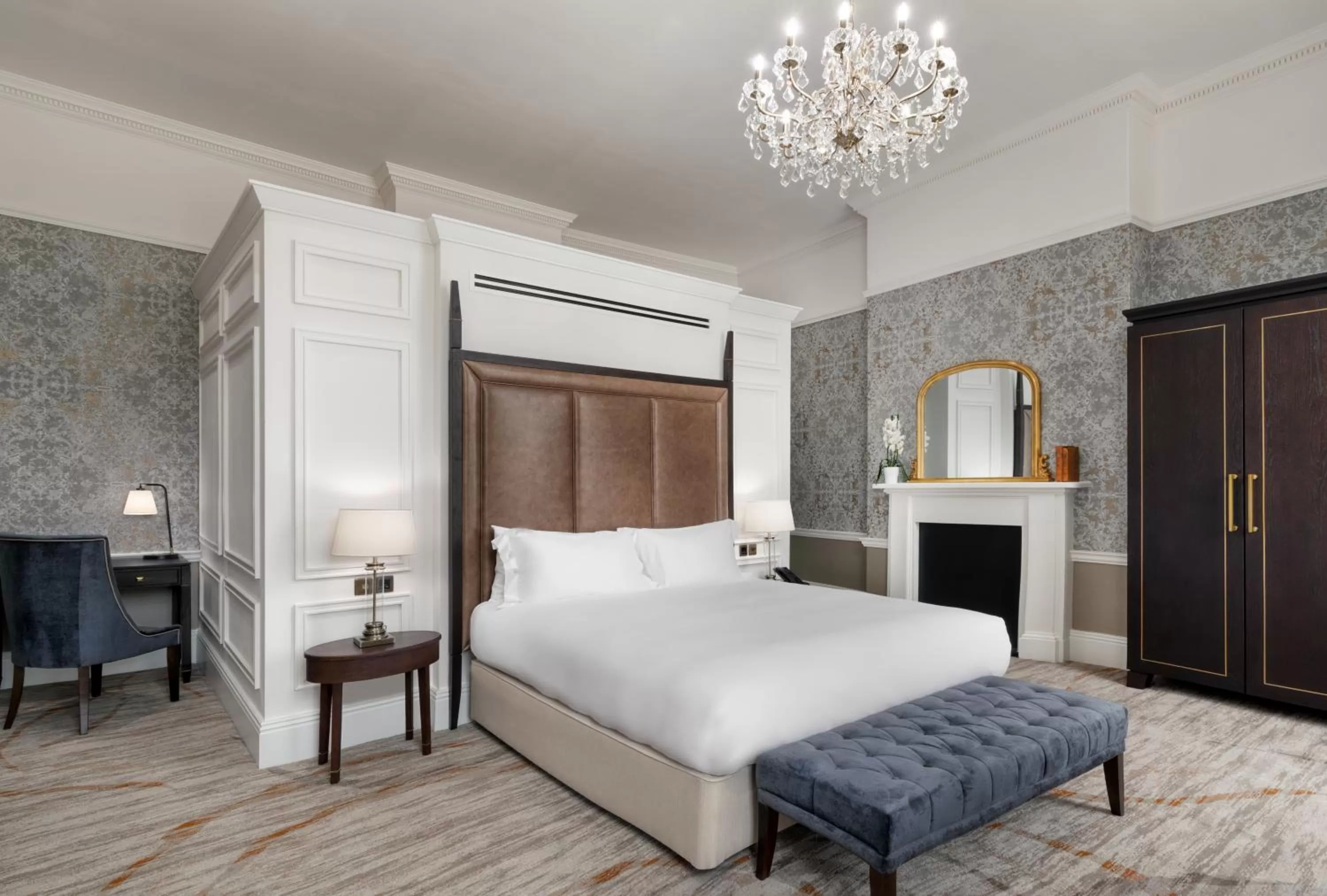 Bedroom, Bed in Buxton Crescent