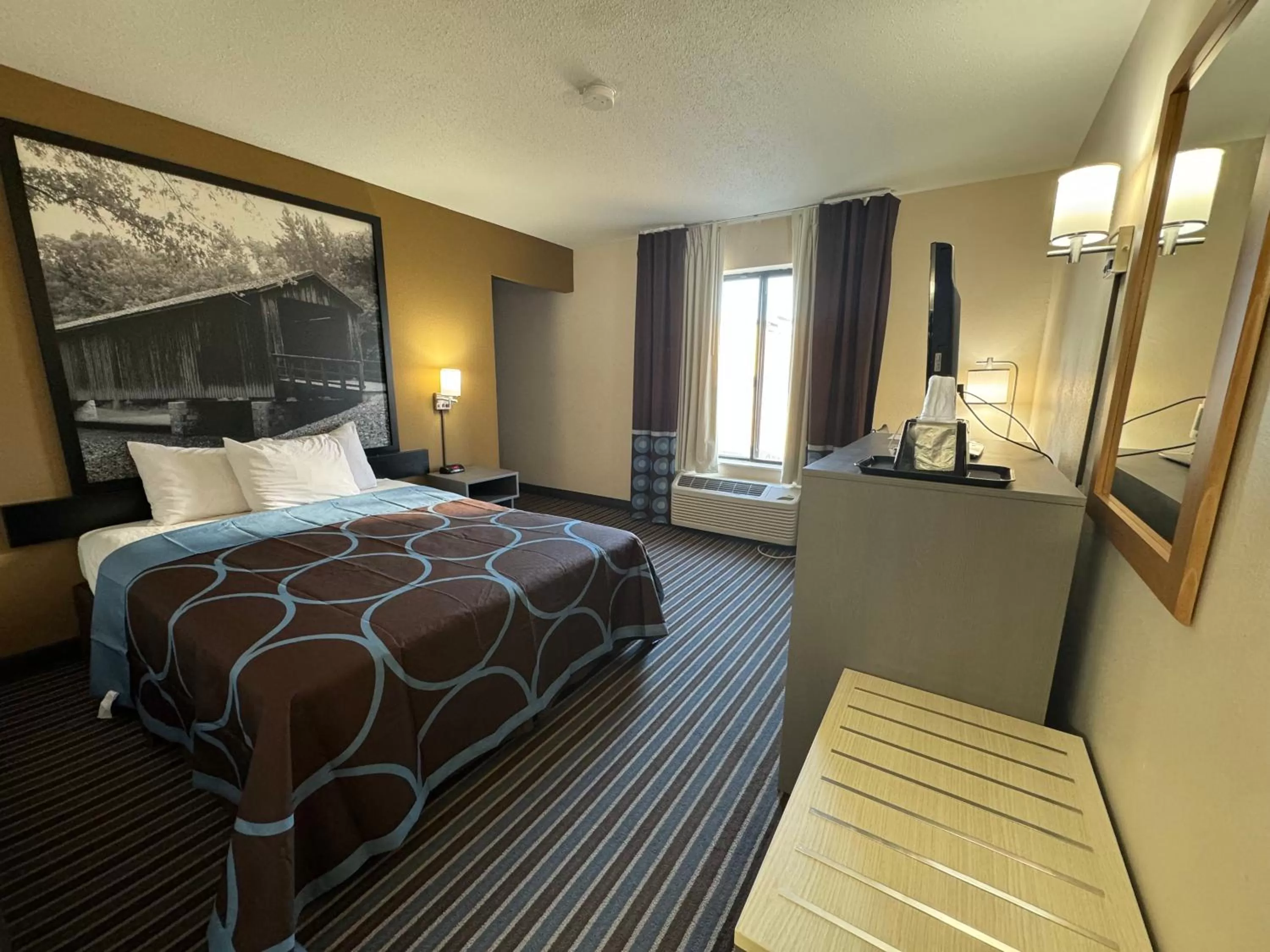 Photo of the whole room, Bed in Super 8 by Wyndham Columbia Clark Lane