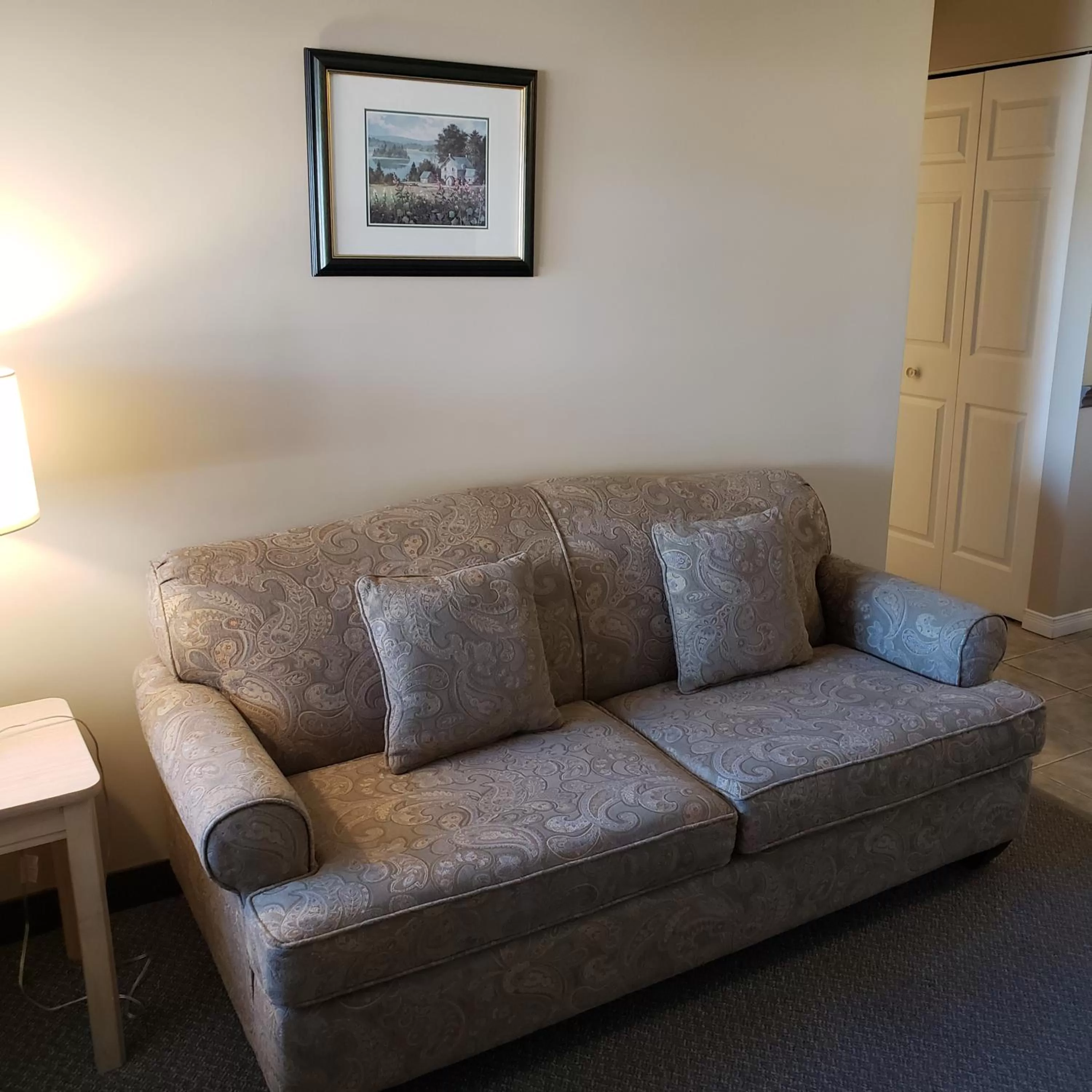 Shemron Suites Hotel