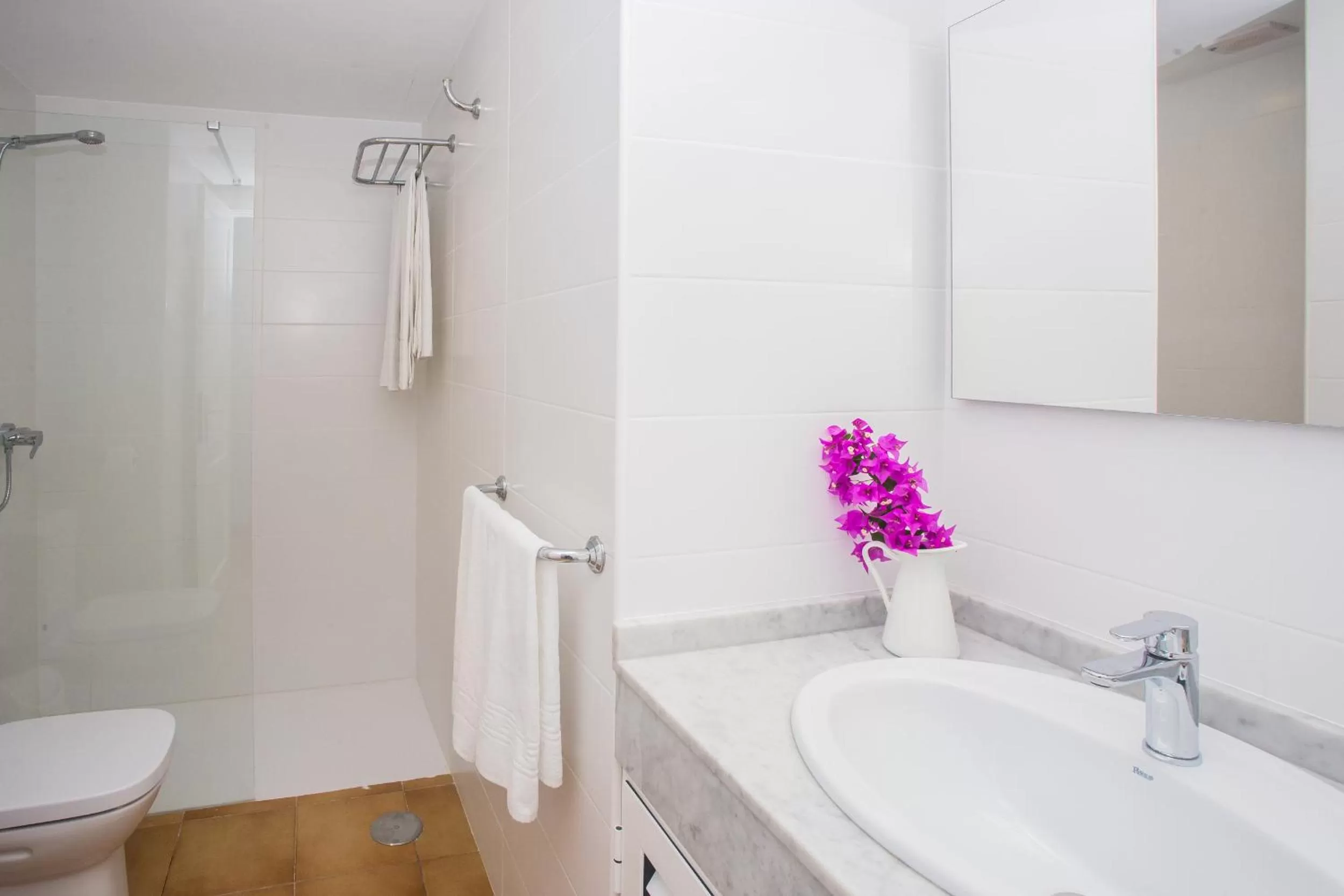 Decorative detail in Los Tulipanes