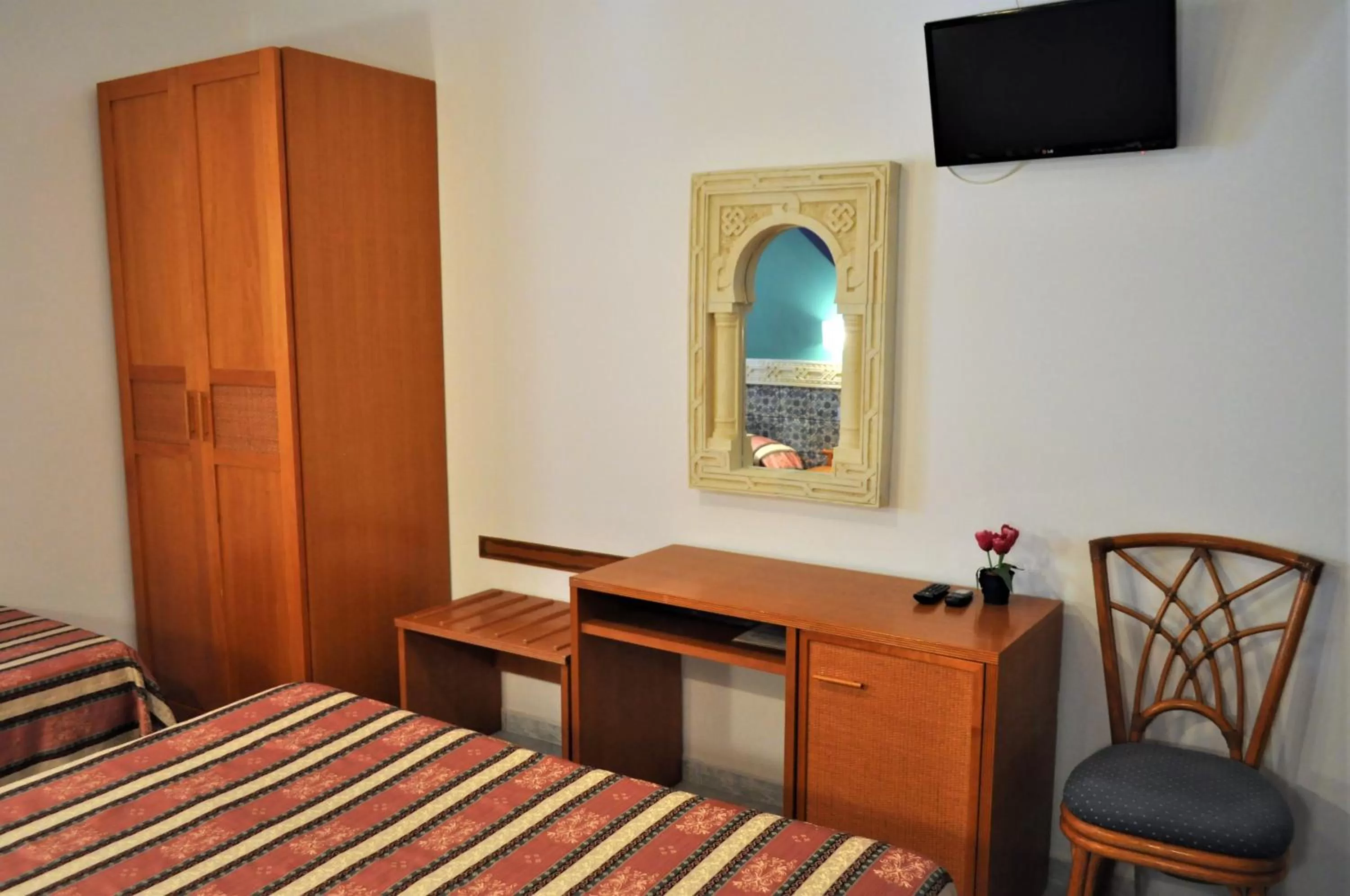 Photo of the whole room, Bed in Al-Tair