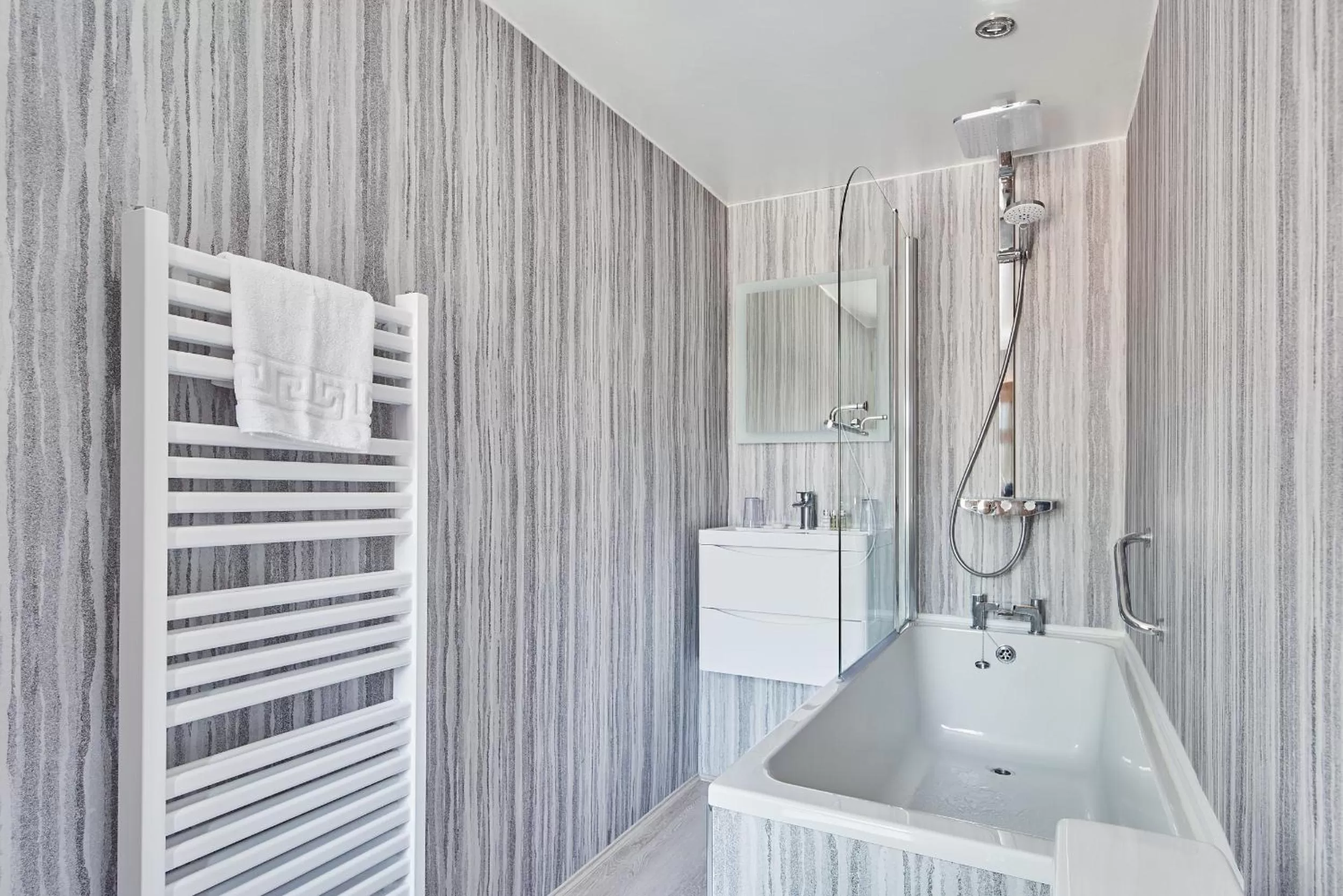 Shower in The Lansdowne Guest House